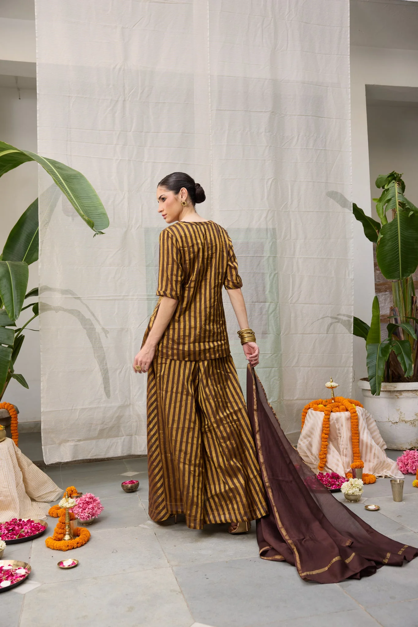 Amala Set - Brown and Gold - Image 7