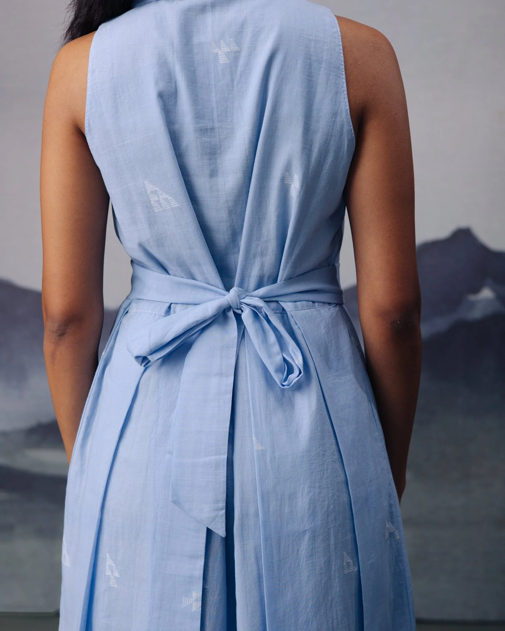 Azure Box Pleat Sleeveless Dress - Image 4