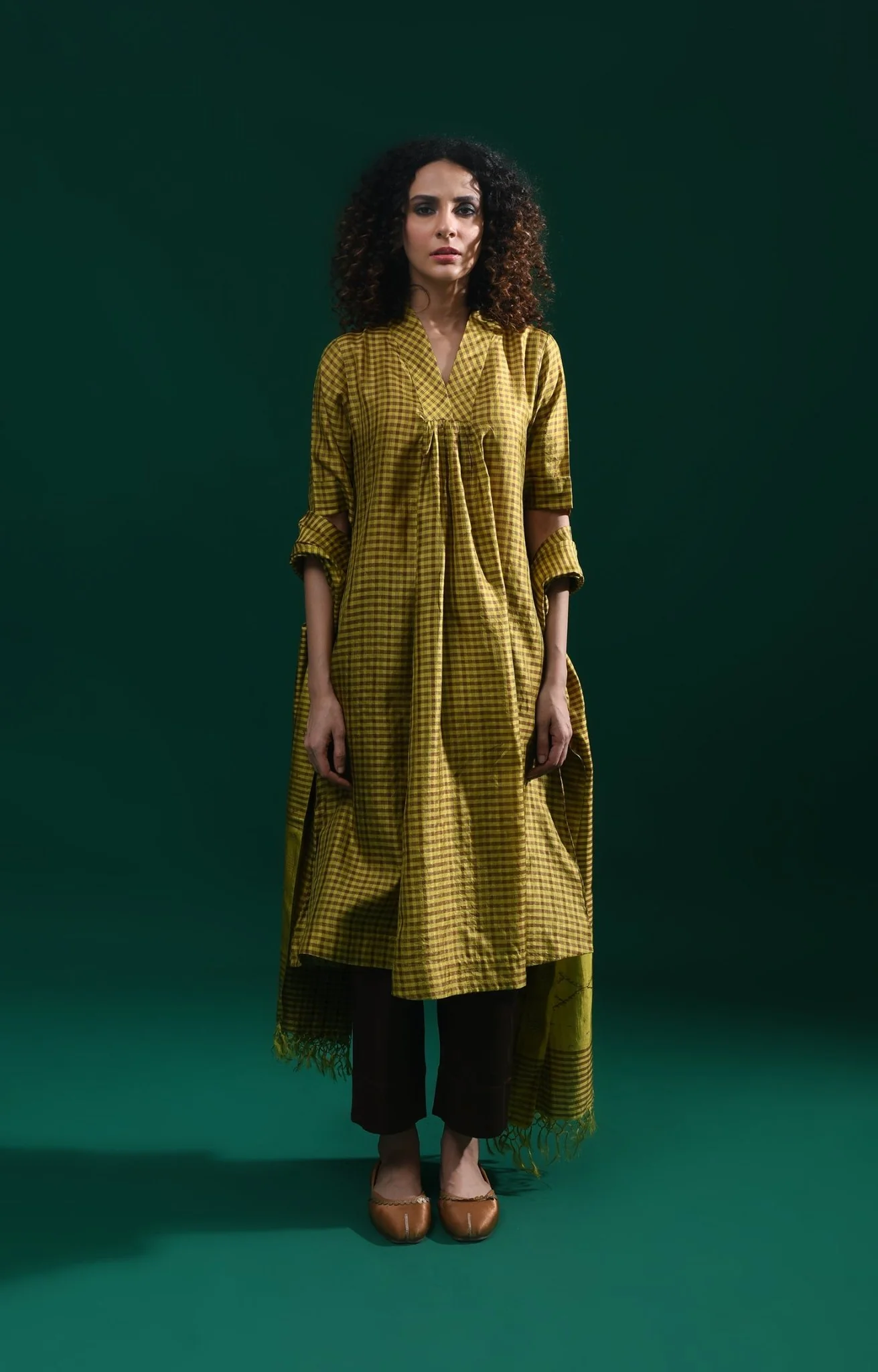 Bangalore Silk Plaid Co-ord Set with Silk Jamdani Dupatta (Set of 3)- Mustard & Brown - Image 6