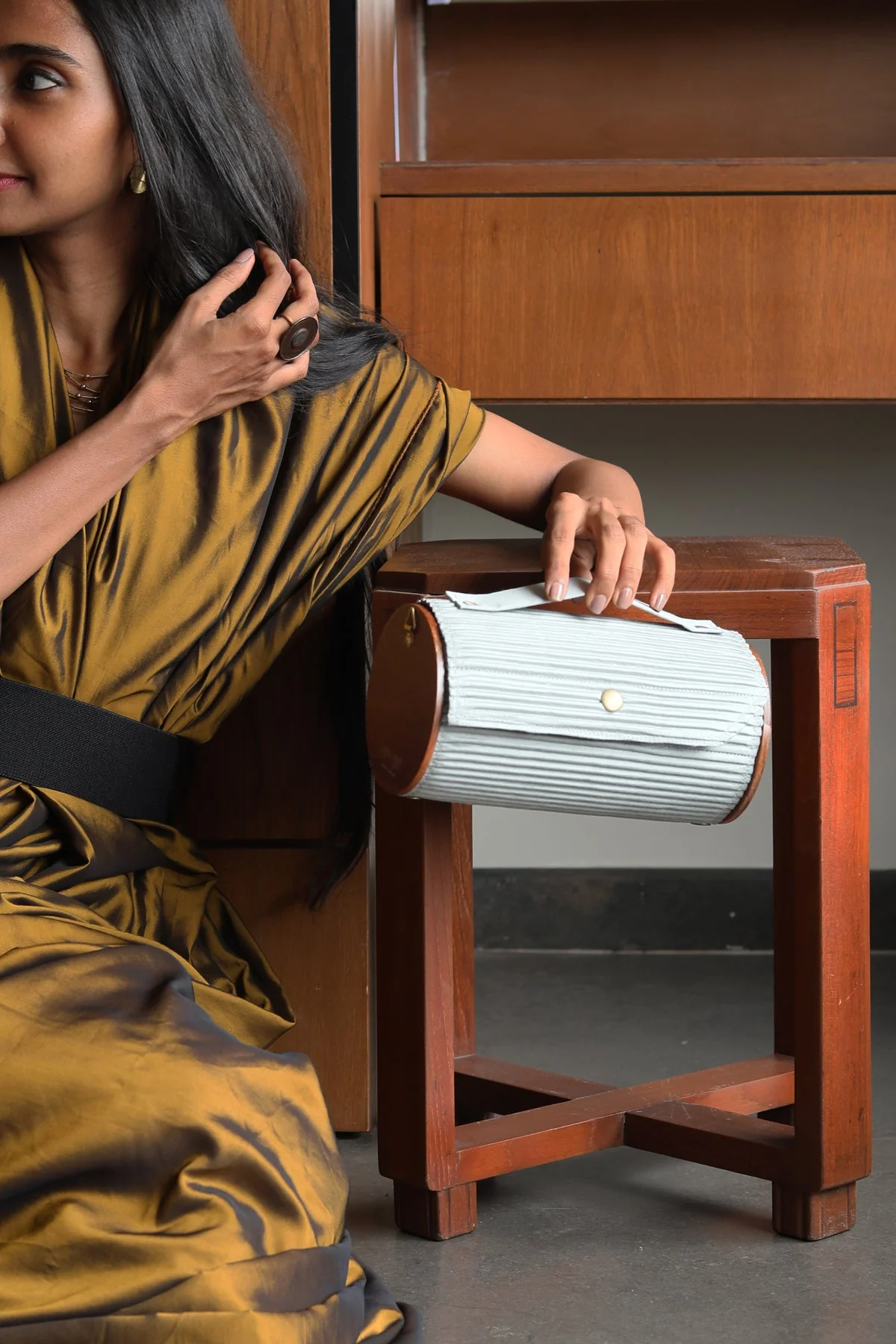 Barsaa Round Clutch - Changeable Sleeve - Image 4