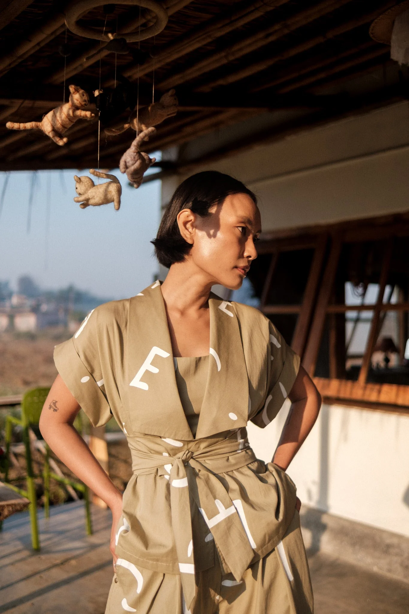Berlin Shawl Collar Top - Printed - Image 10