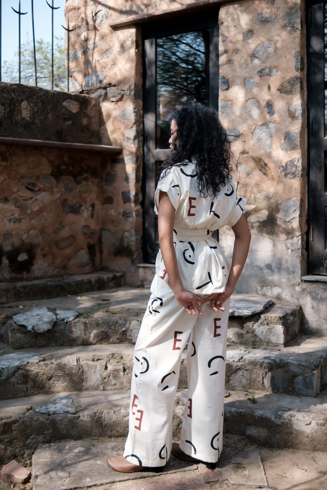 Berlin Shawl Collar Top - Printed - Image 6