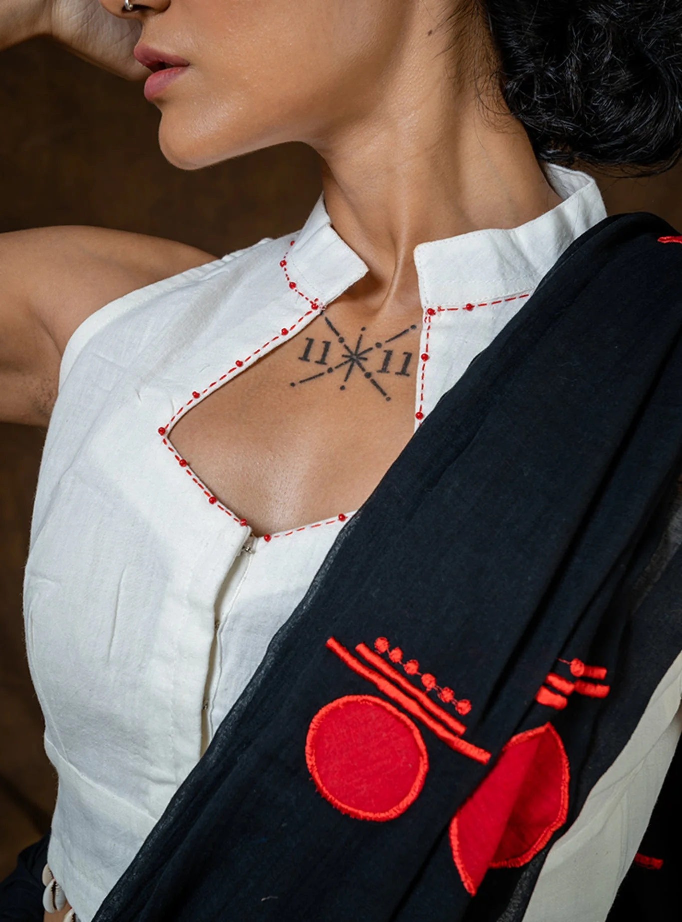 Black Bindi Saree - Linen - Image 3