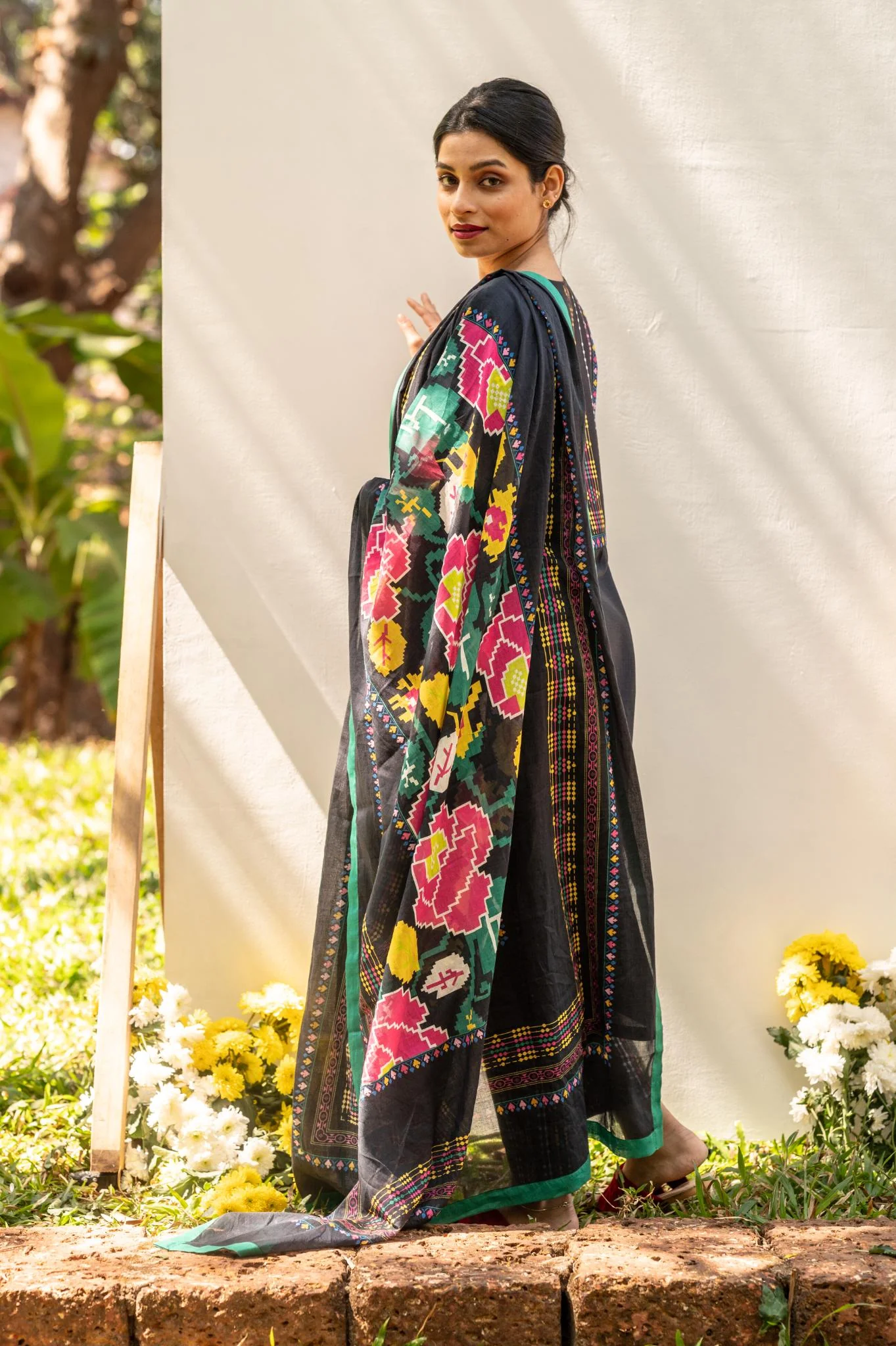 Blooming in Dark Kurta Set - Image 3