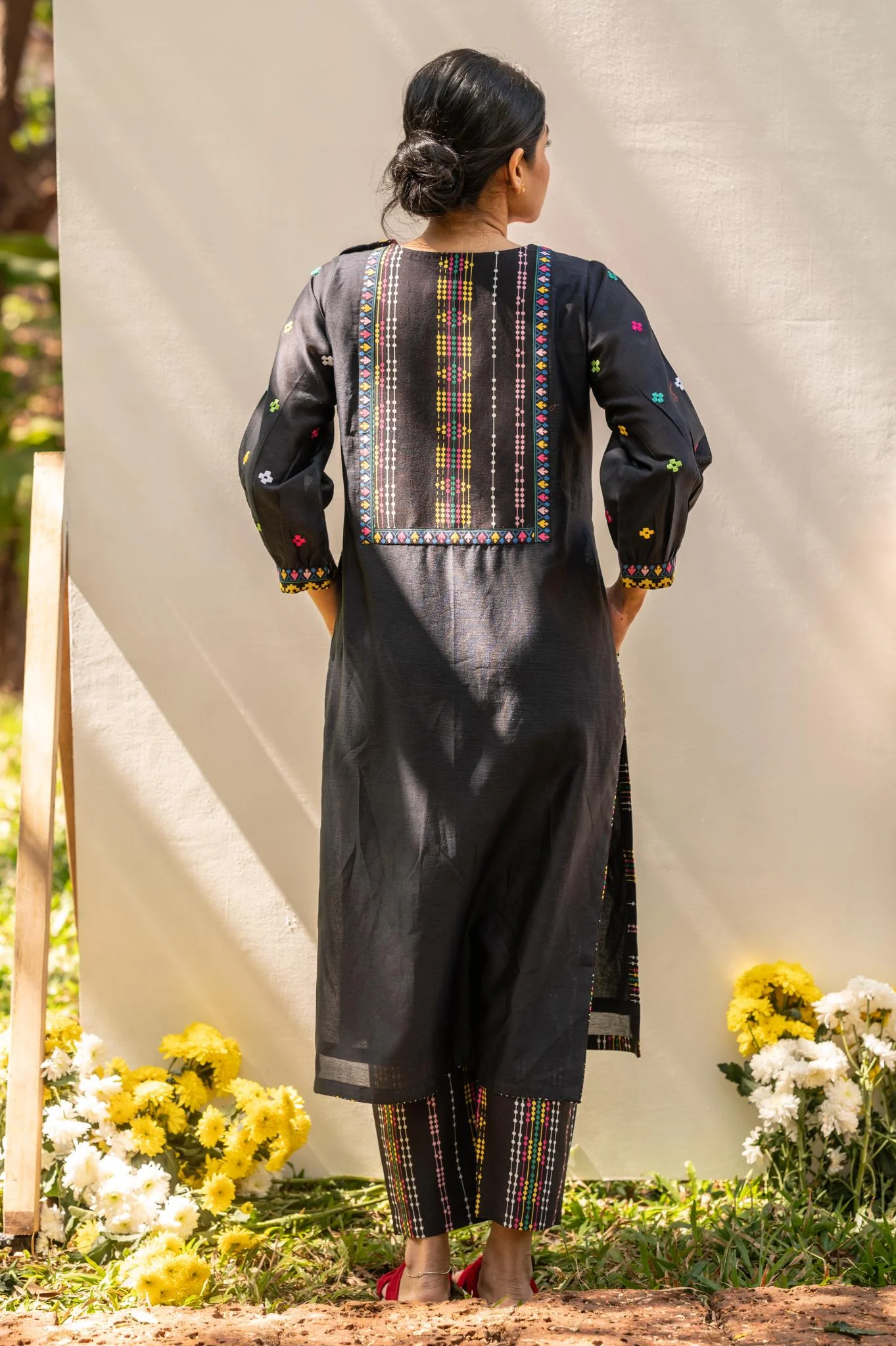 Blooming in Dark Kurta Set - Image 7