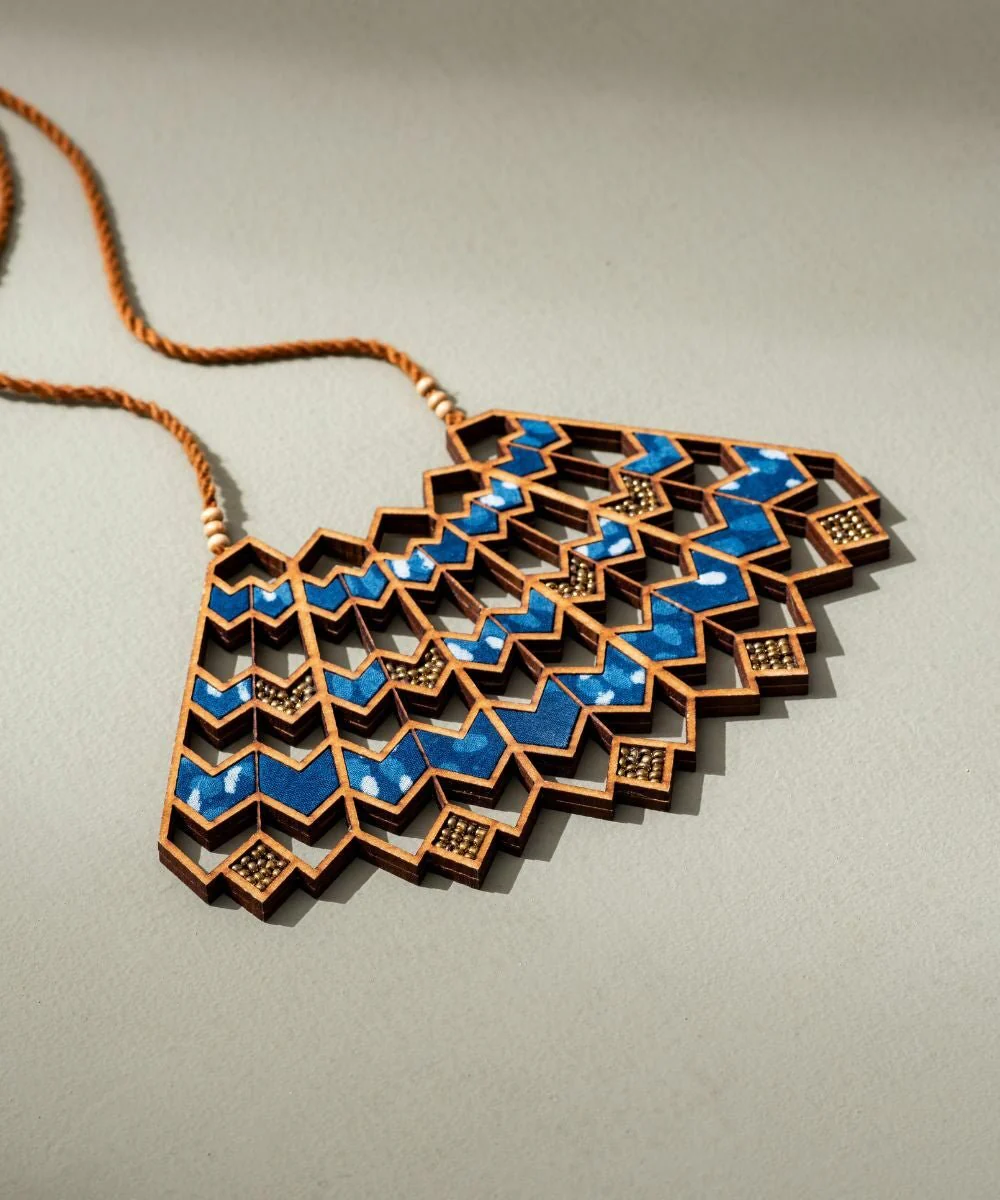 Blue Wave Pattern Kalamkari Necklace - Image 4