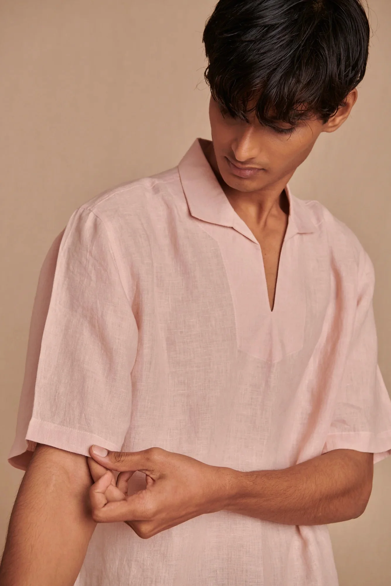 Blush Linen Men's Popover Shirt - Image 4