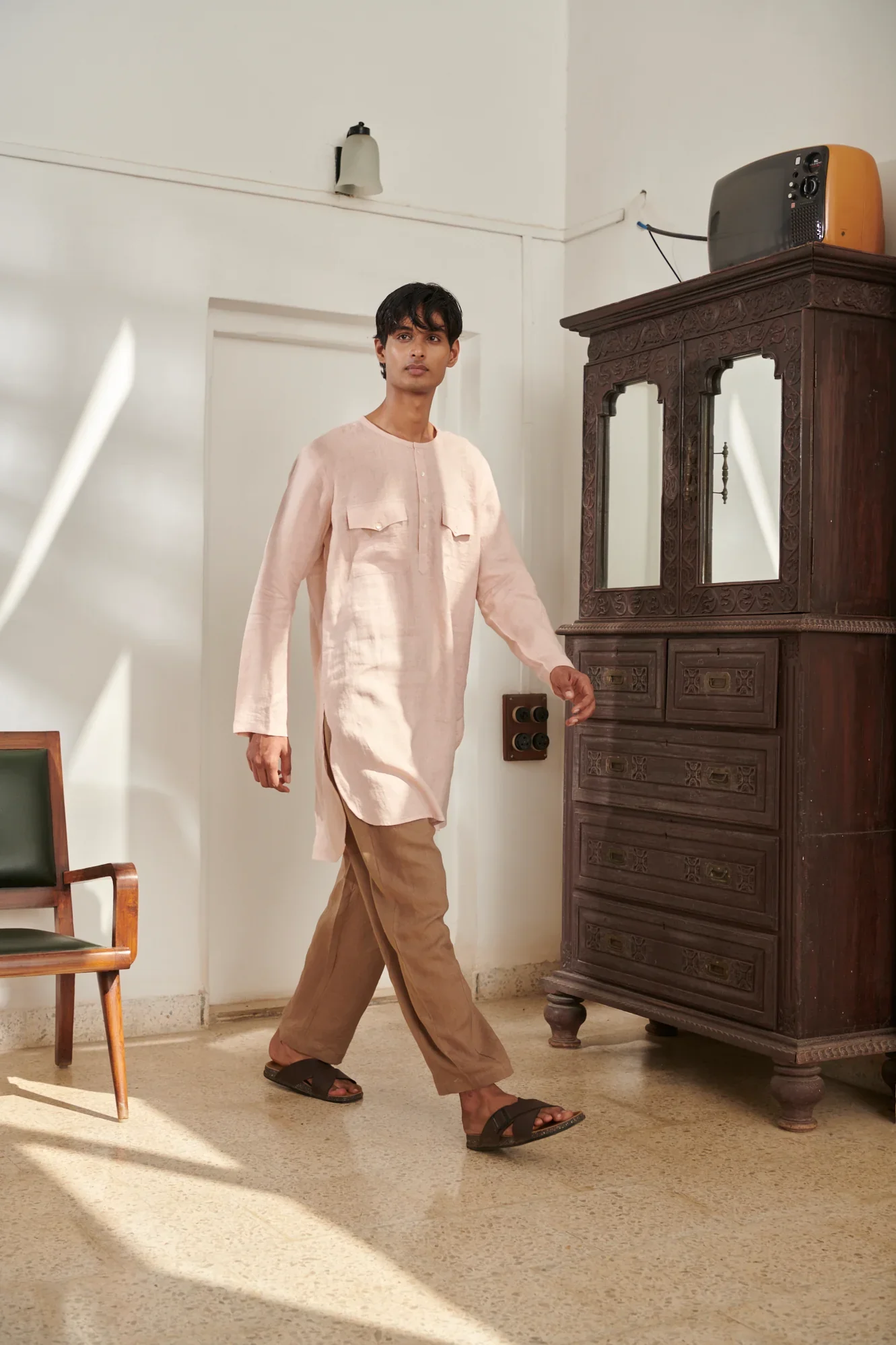 Blush Mousse Men's Round Hem Kurta Set - Image 6