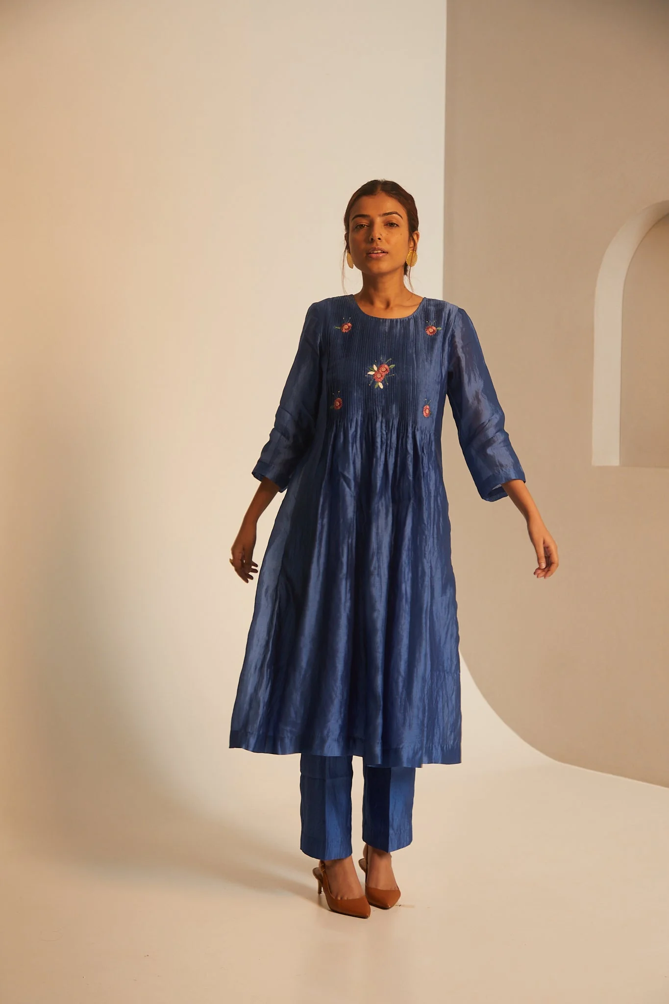 Bougainvillea Pleated Set - Blue - Image 3