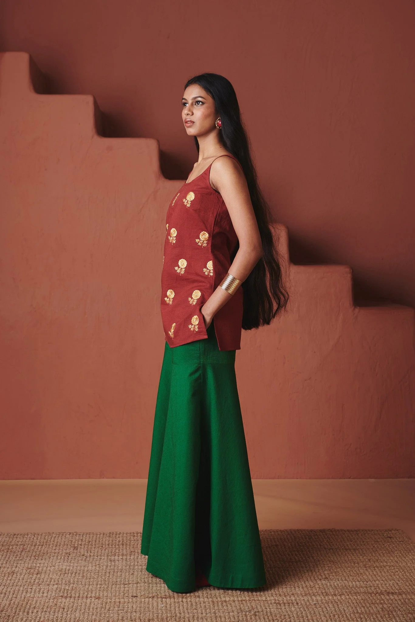 Brick Paana 100% Linen Sleeveless Sharara Set - Image 4