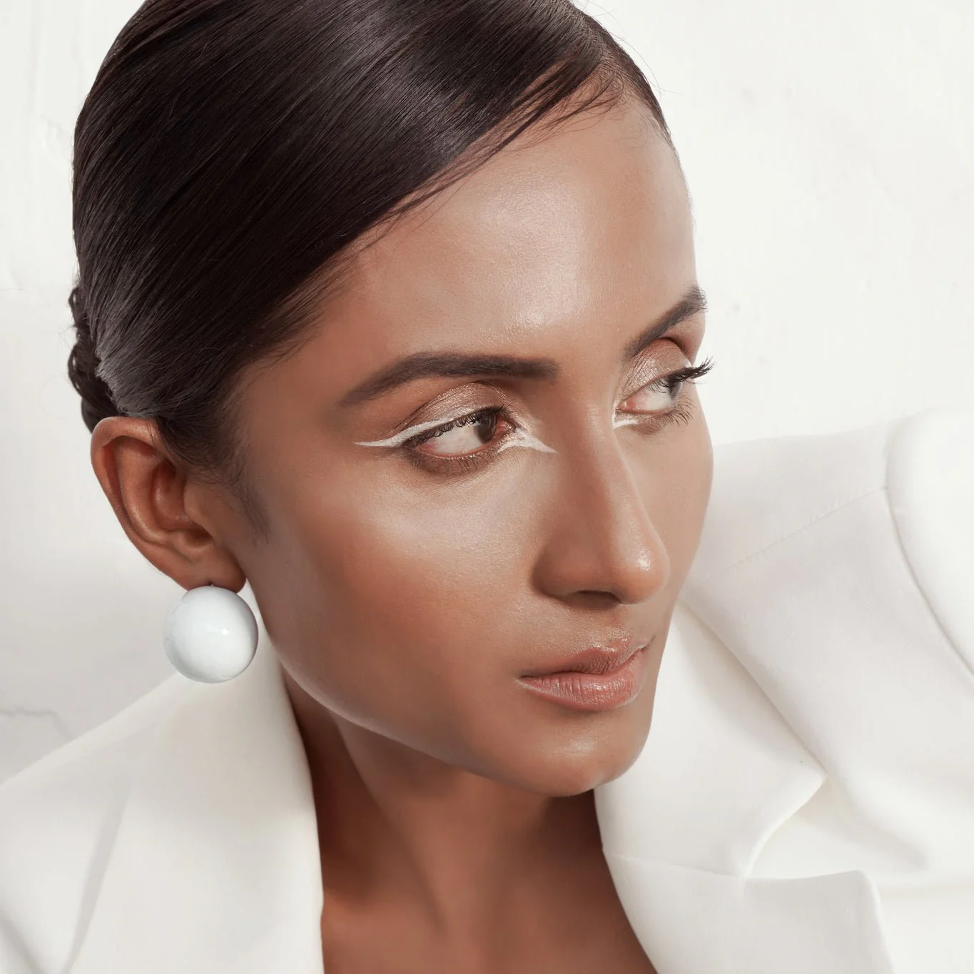 Bubble Studs - White - Image 2