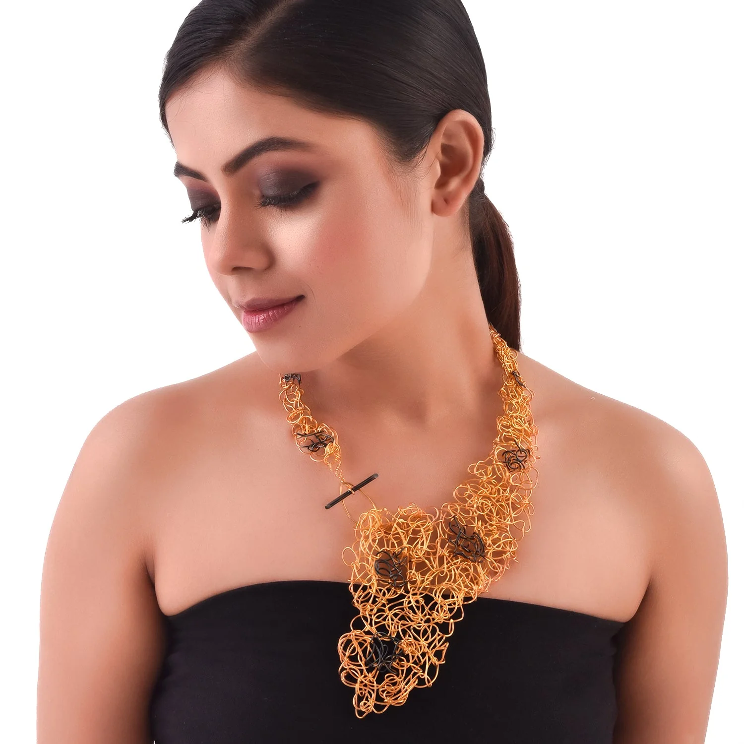 Captivation Neckpiece
