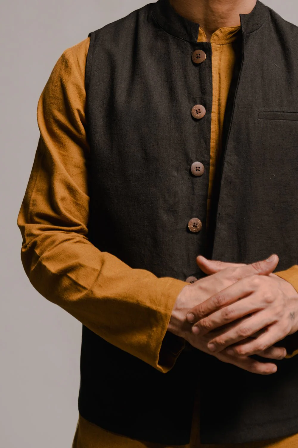 Kohl 100% Linen Men's Nehru Jacket - Image 3