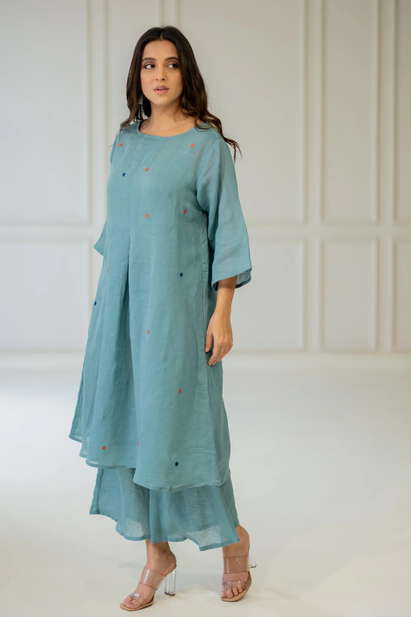 Coastal Lagoon Linen Kurta Set - Image 2