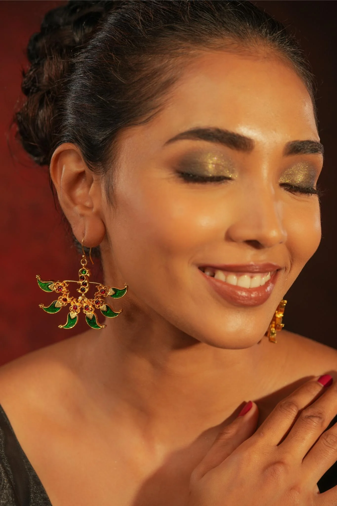 Contemporary Maanga Earring - Image 2