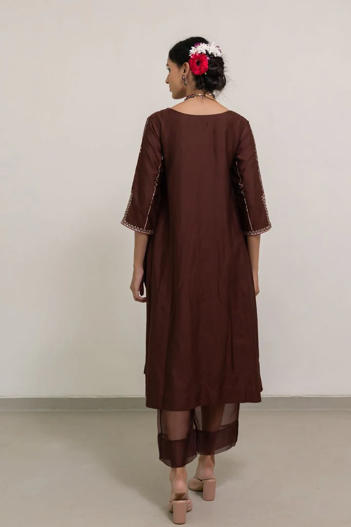 Dhaaraa Paisely Kurta and Sheer Pants Set - Image 7