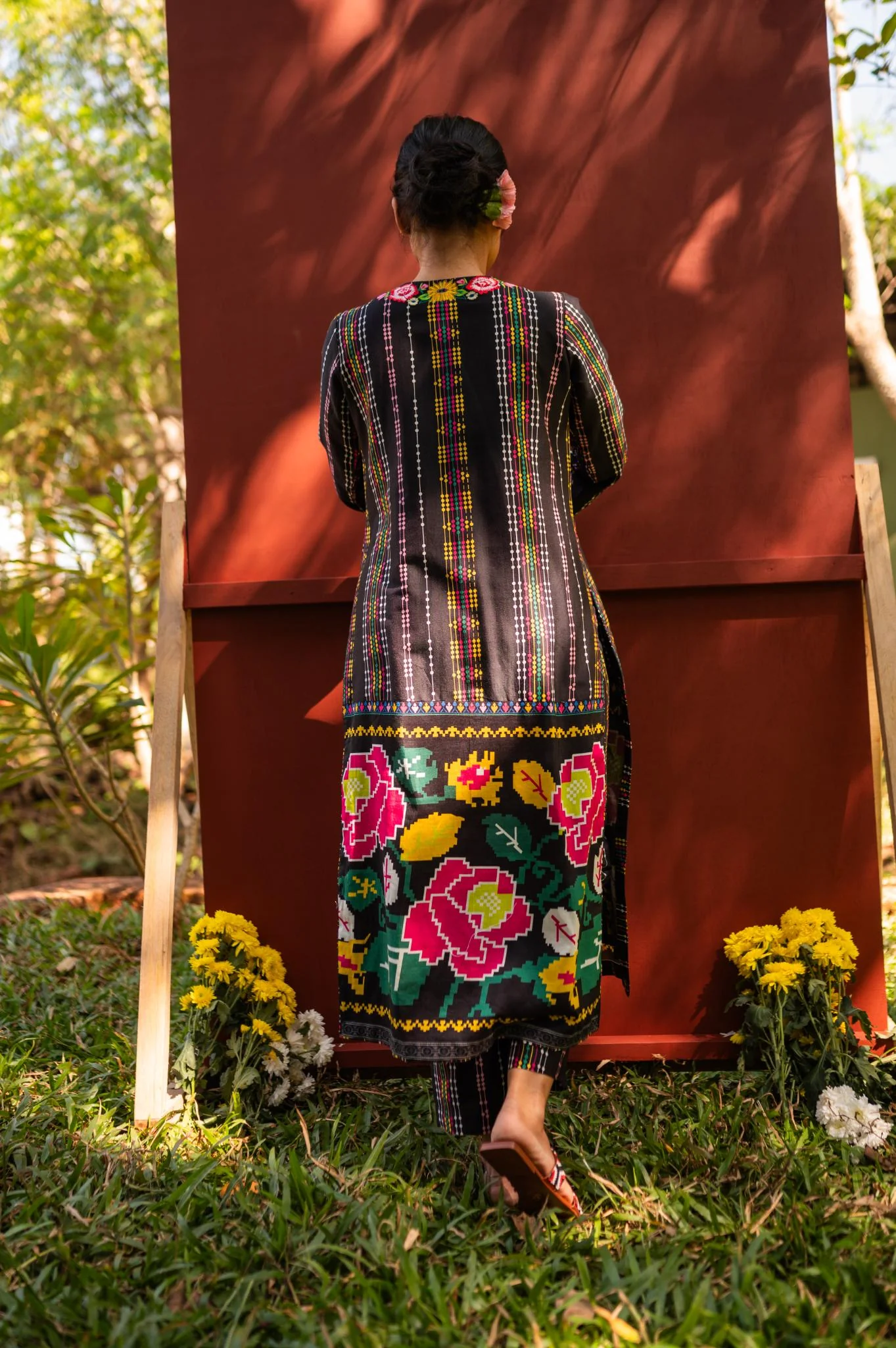 Evening Primrose Kurta Set - Image 9