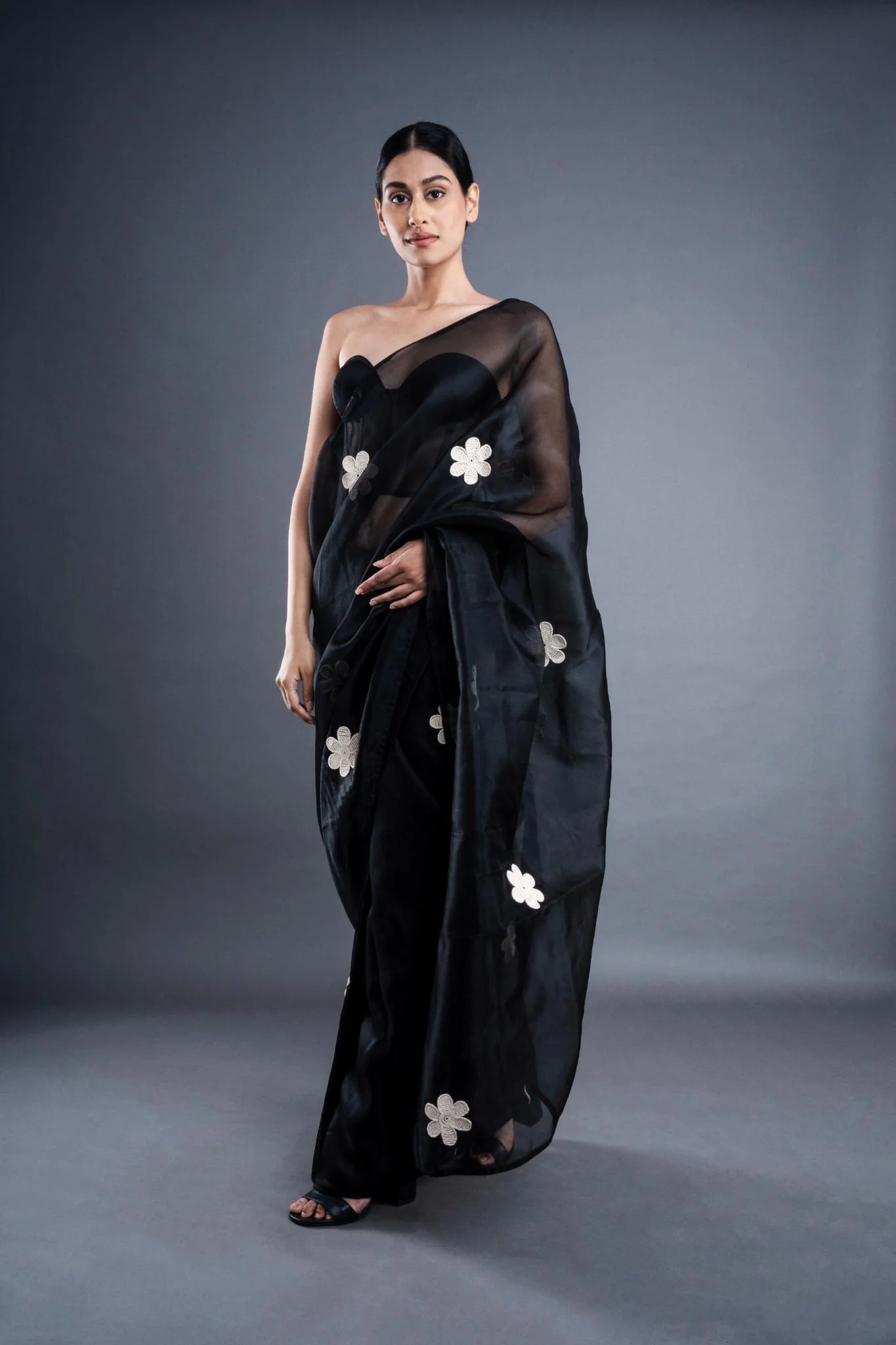 Floral Embroidered Saree - Image 4