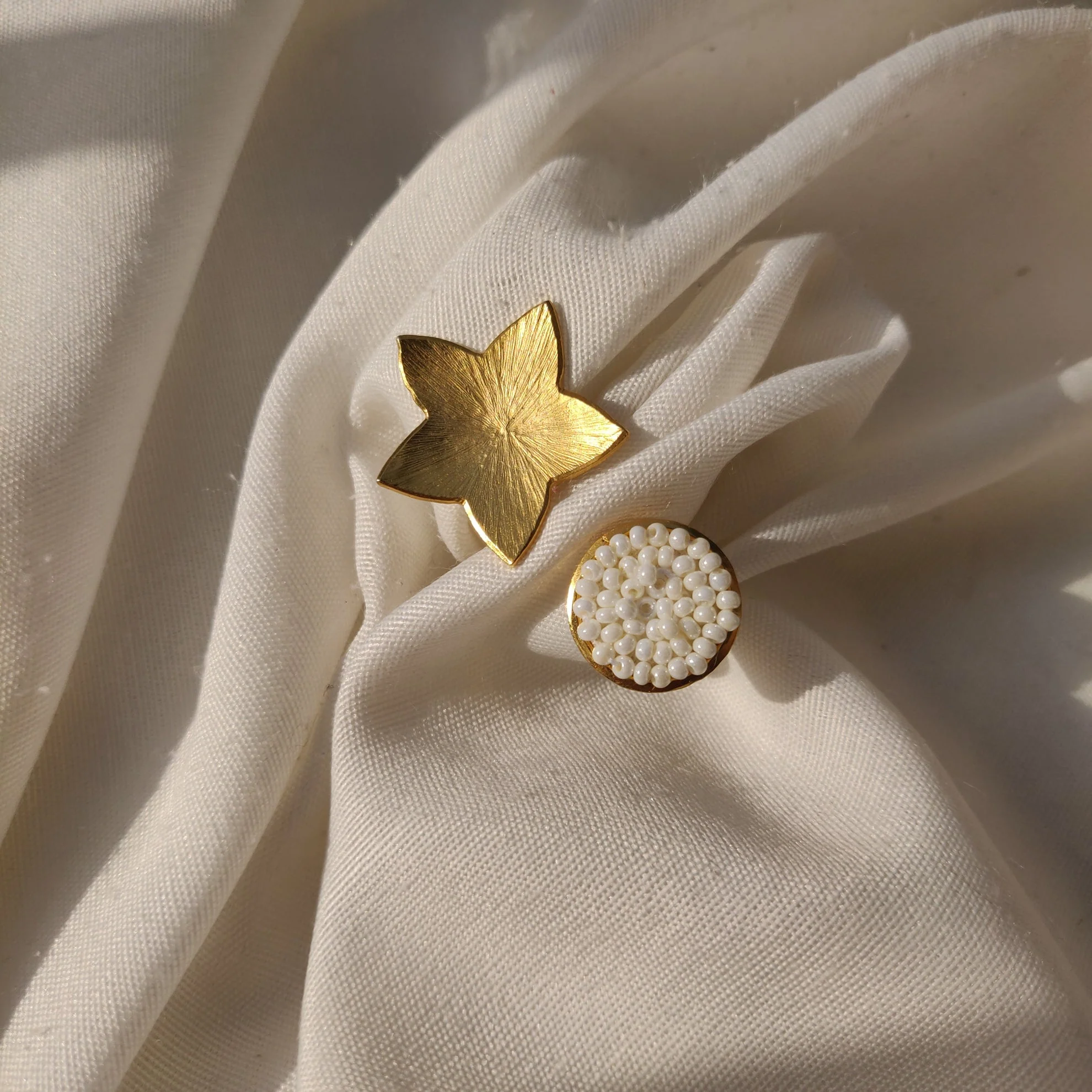 Flower and Bud Ring in Gold - Image 3