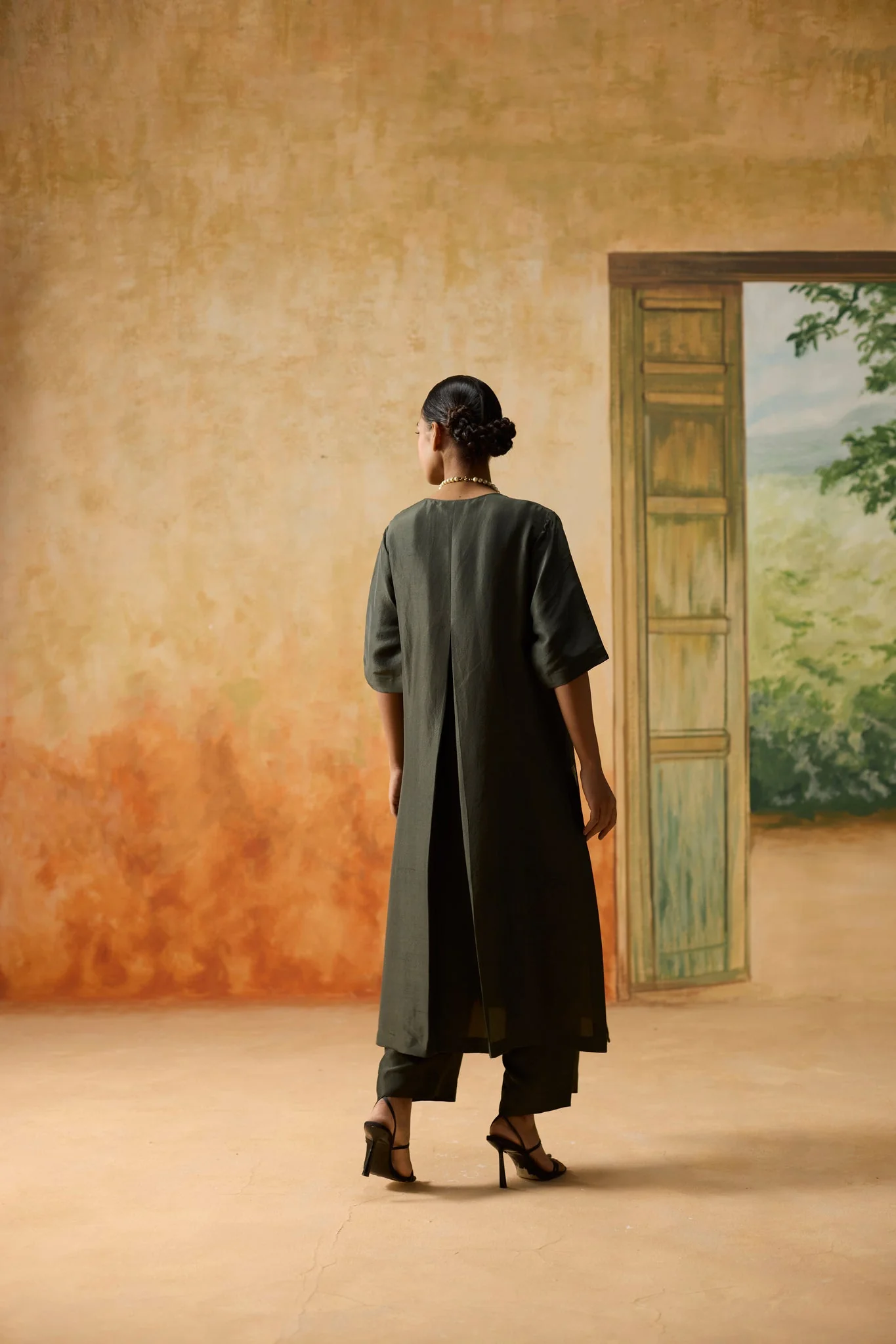 Fulard Kurta Set- Charcoal Grey - Image 6