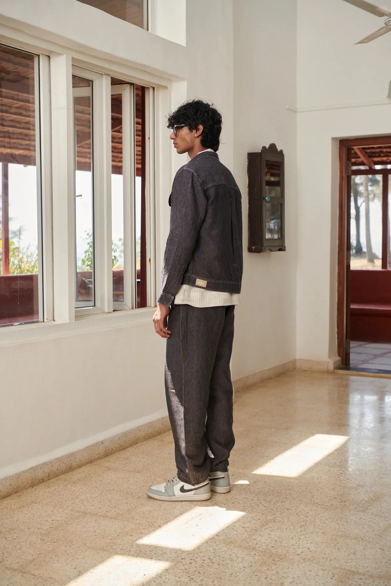 Graphite Linen Men's Jacket & Jogger Set - Image 9