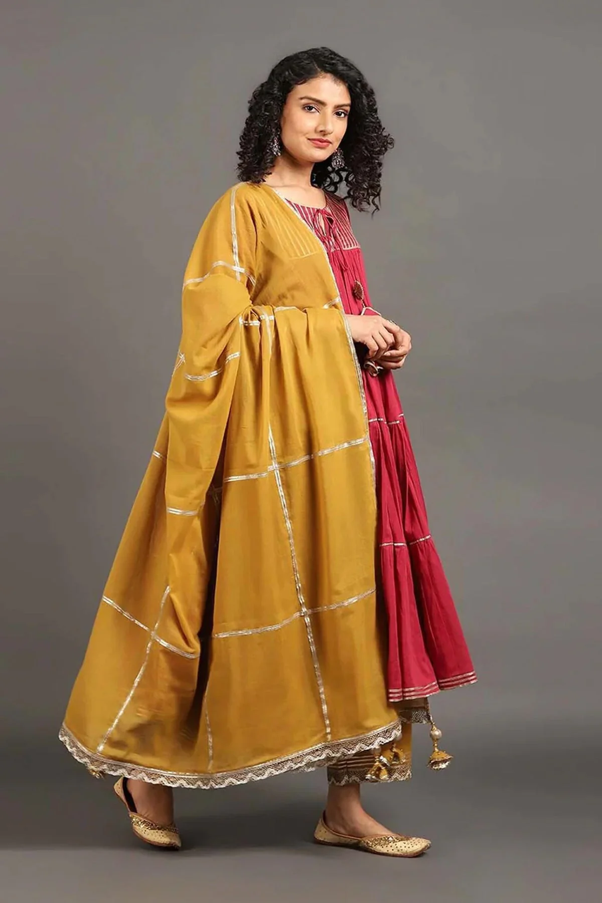 Gulabi Shama Kurta Pants Set - Image 3
