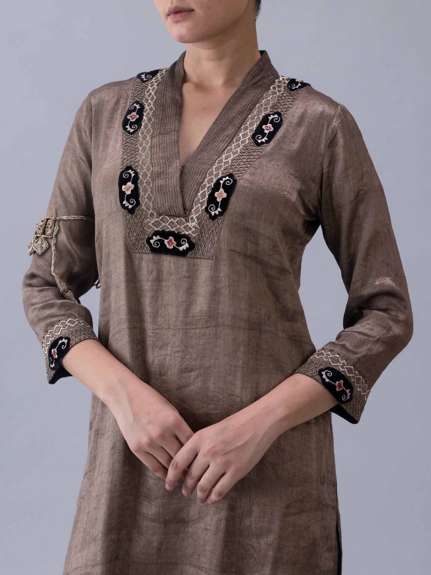 Gyatso Metallic Kurta - Image 2