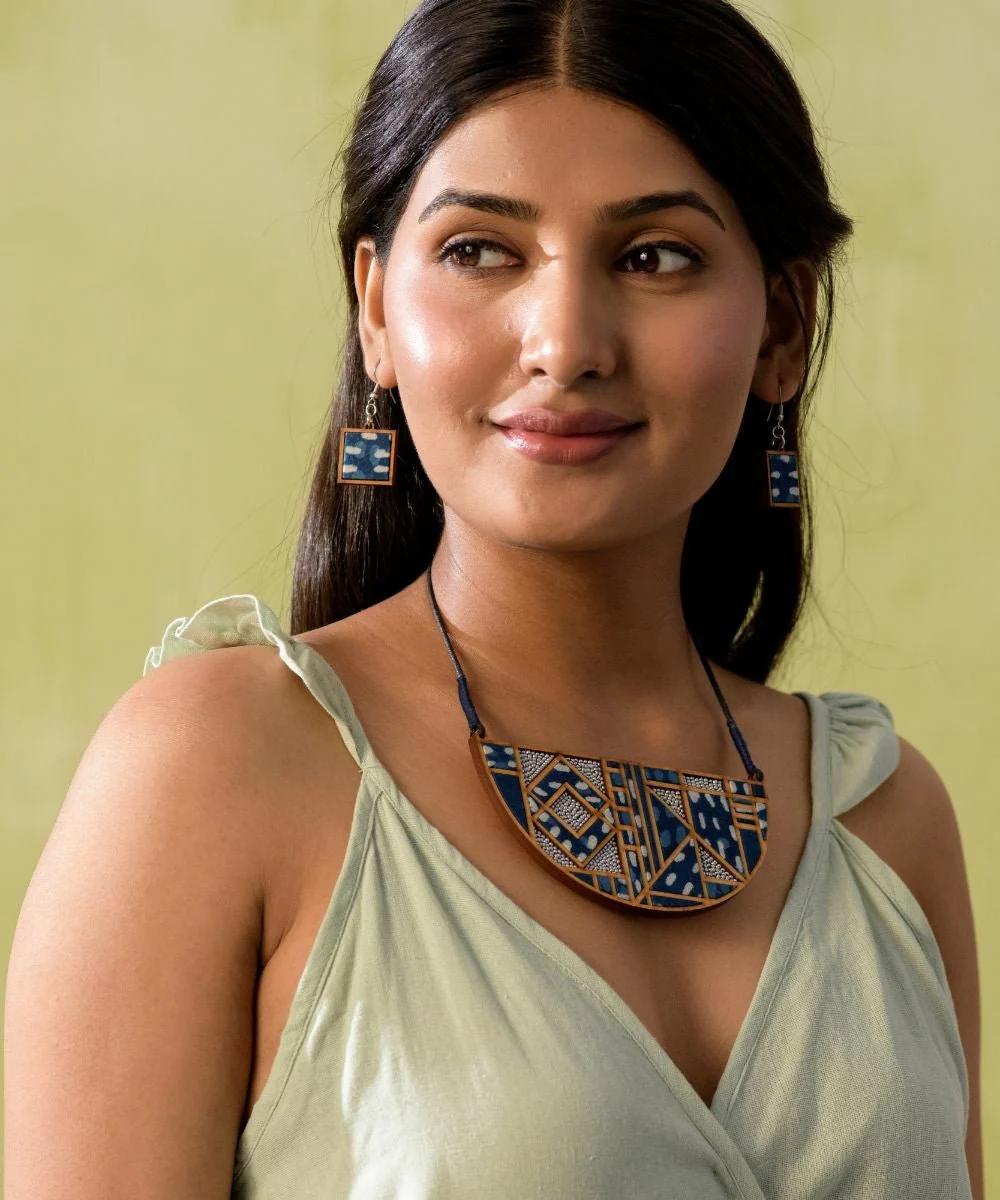 Indigo Maze Necklace - Image 4
