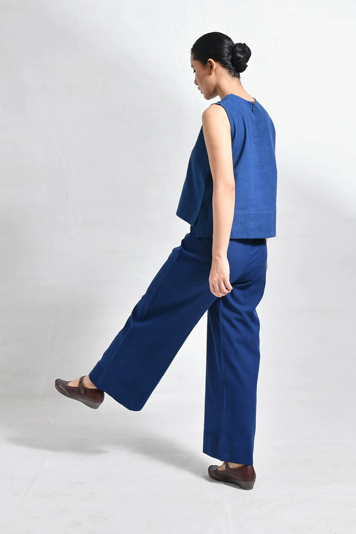 Jamdani Neck-Gather Jacket Co-ord (Set of 3) - Image 8