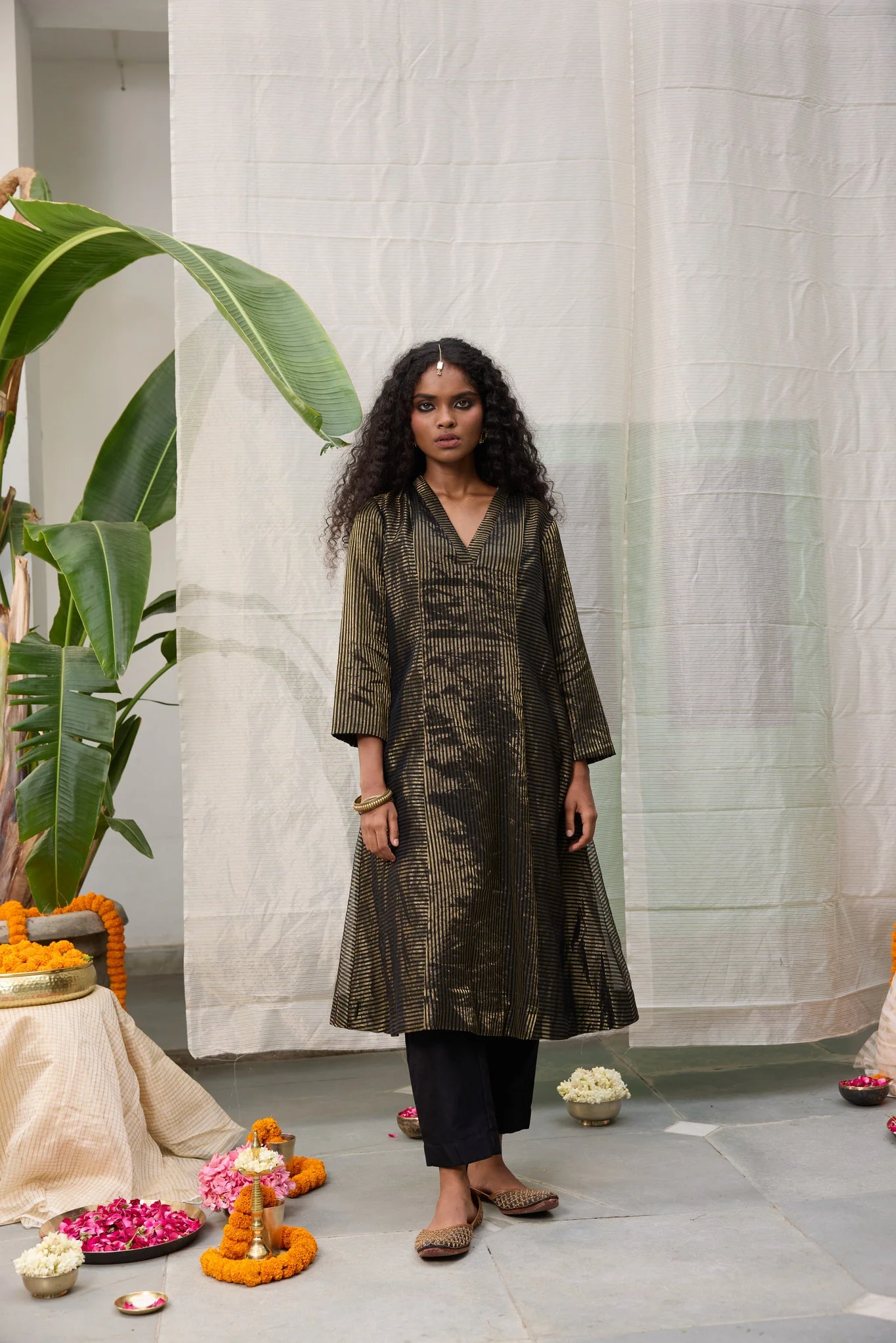 Kalakriti Tunic - Black and Gold