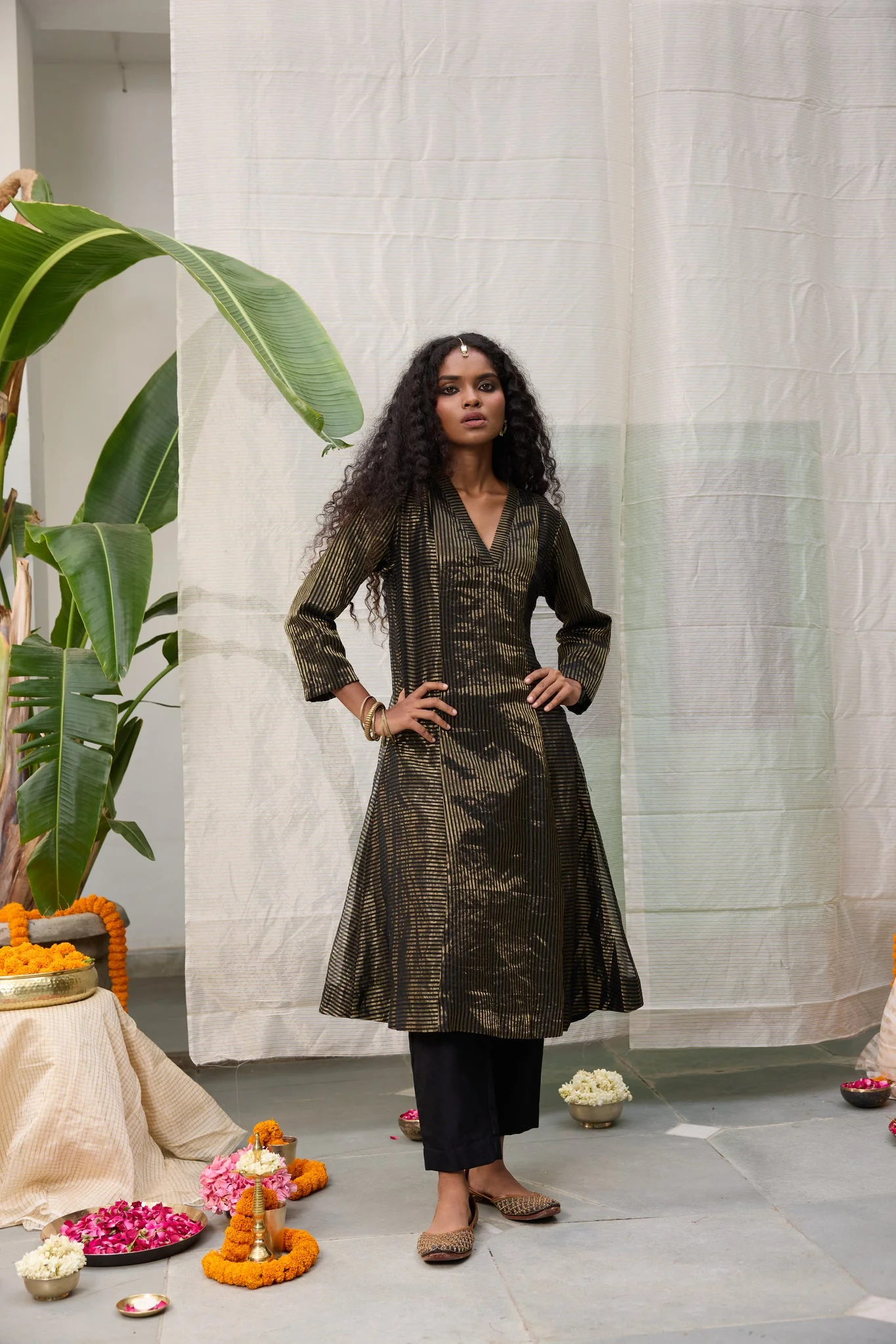Kalakriti Tunic - Black and Gold - Image 5