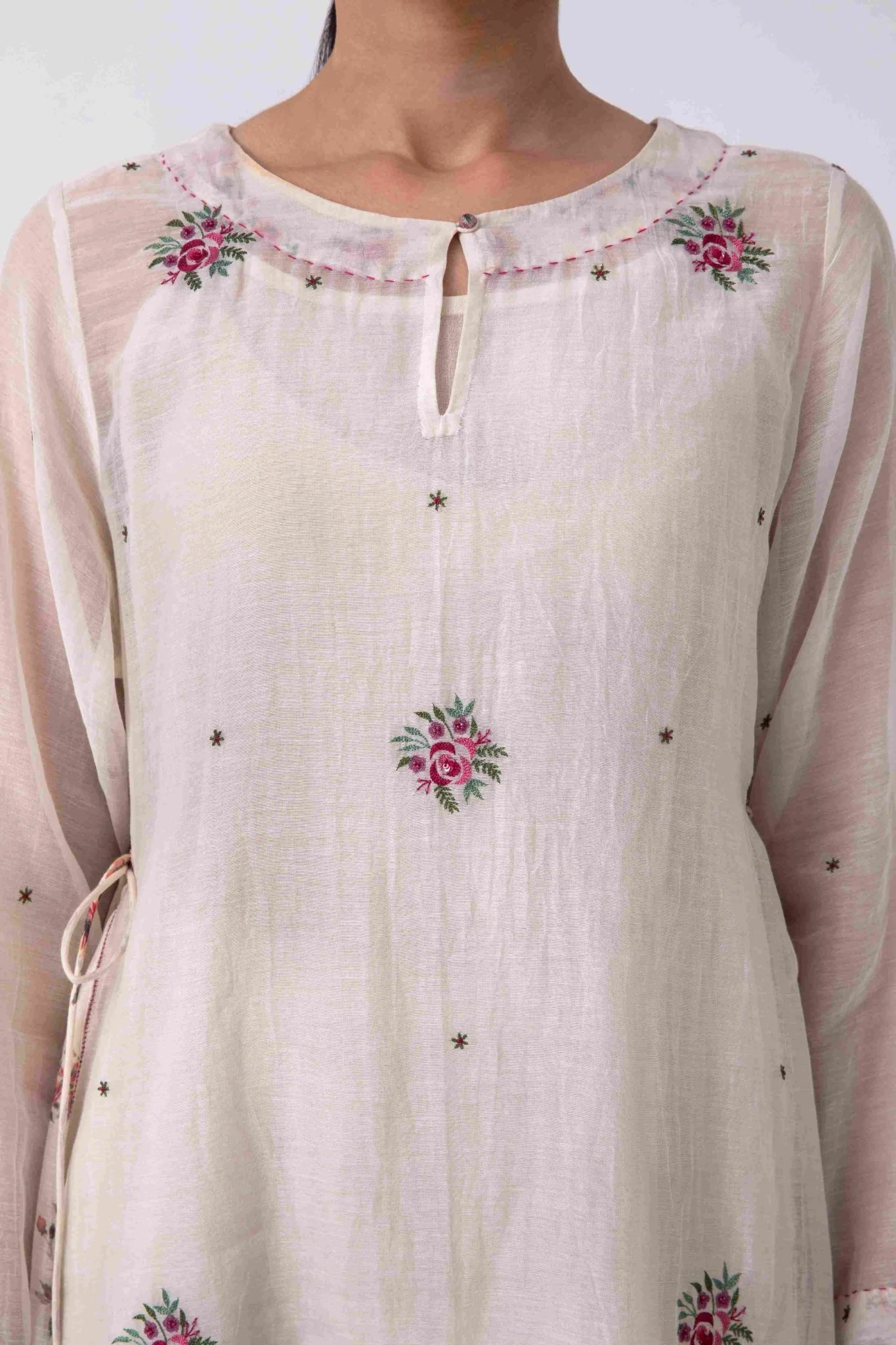 Kavya Rose Kurta Set in White - Image 5