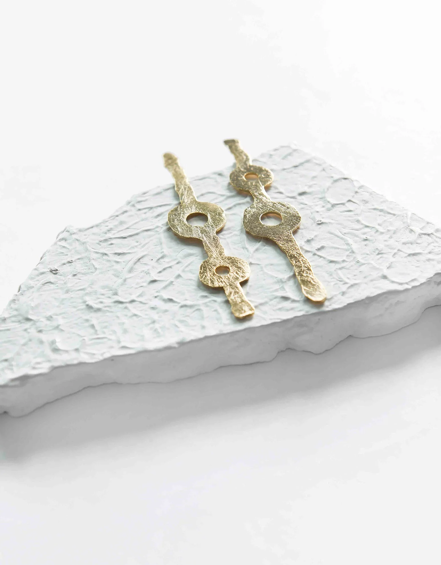 Lotura Earrings - Image 4