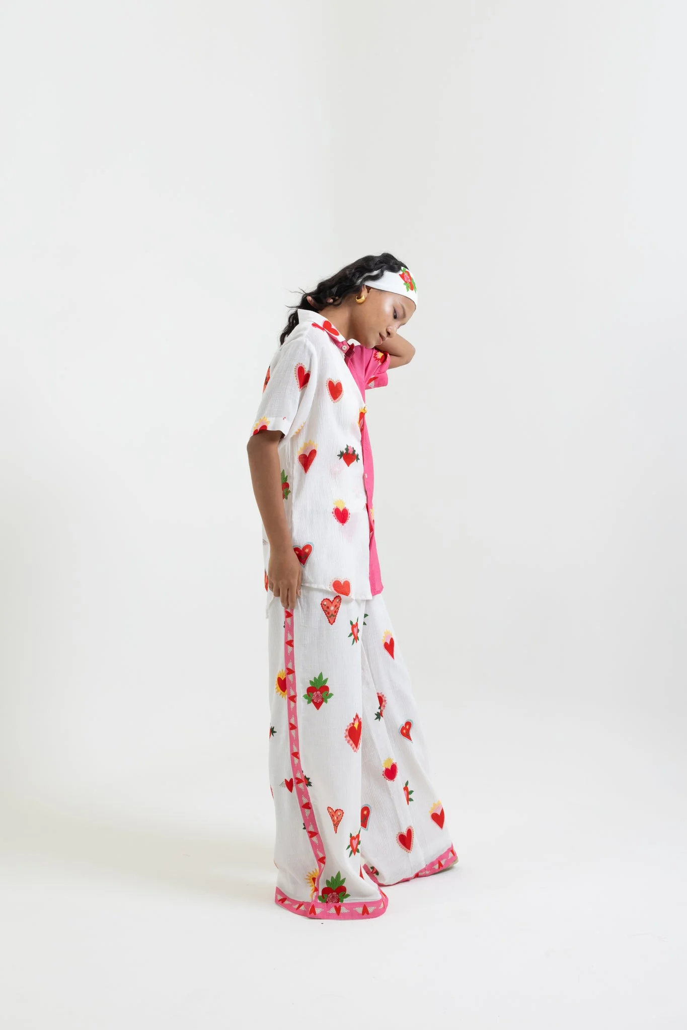 Love Me Unisex Shirt - Image 2