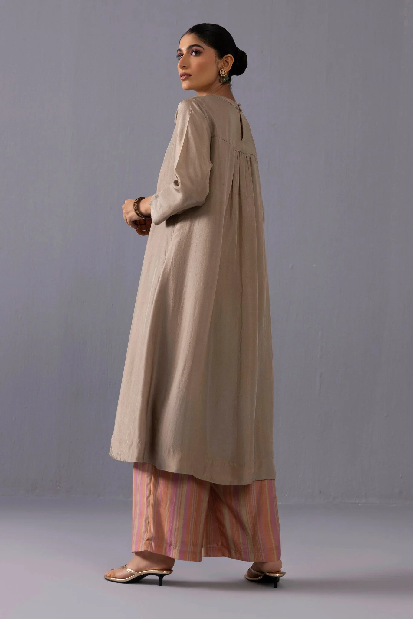 Maya Kurta Set- Grey - Image 3