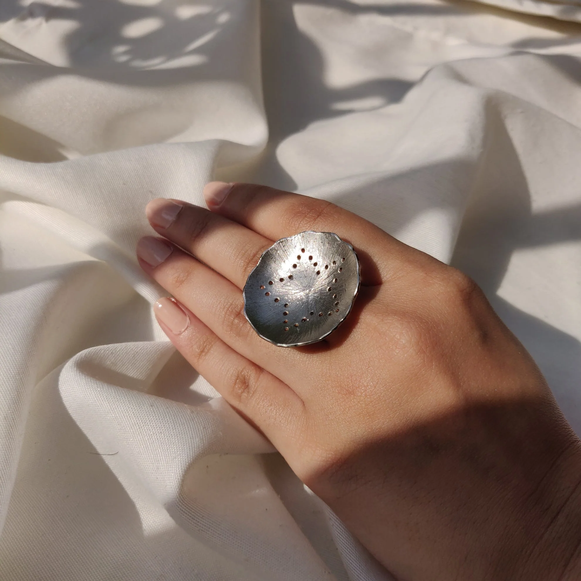 Mogra Solid Ring in Silver - Image 4
