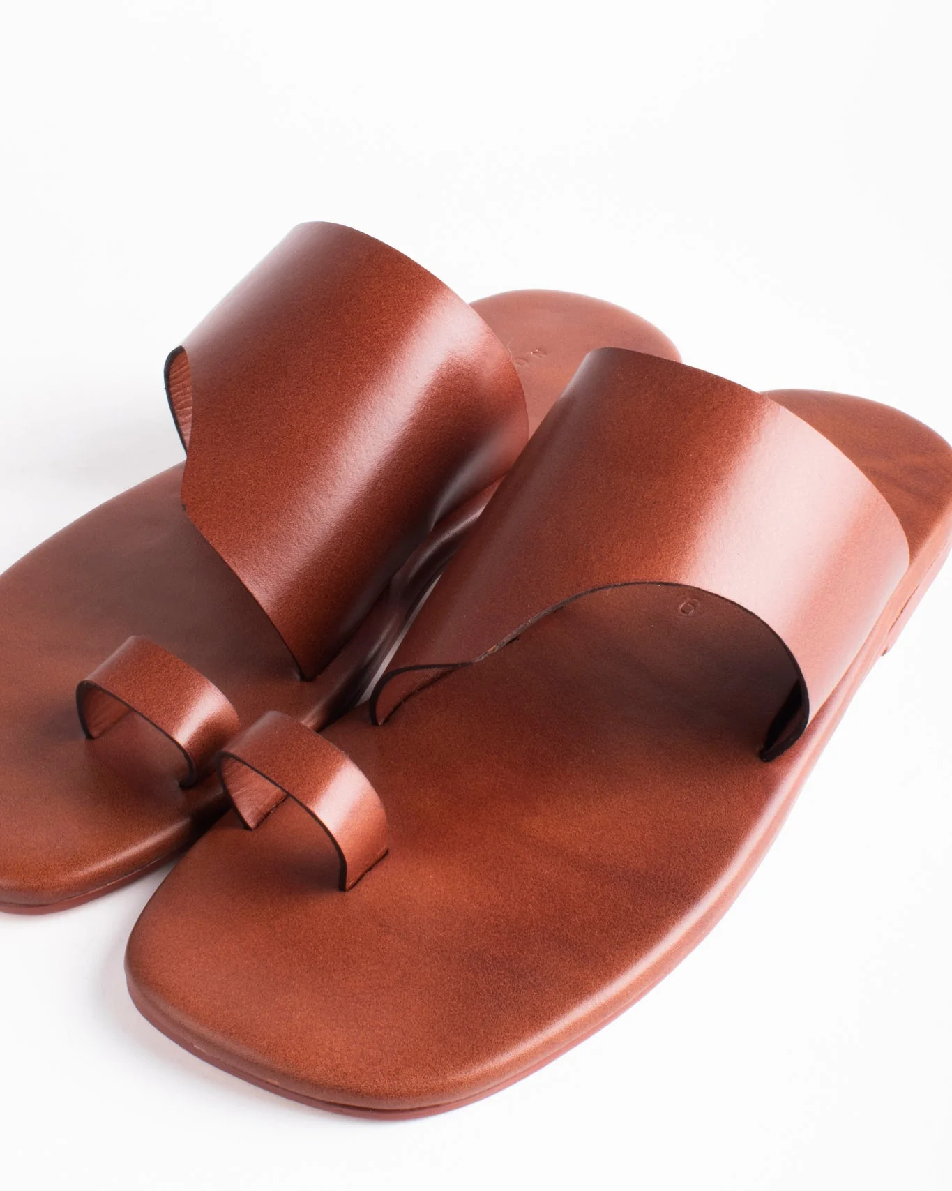 Monochrome Open Toe Chappals for Men - Image 3
