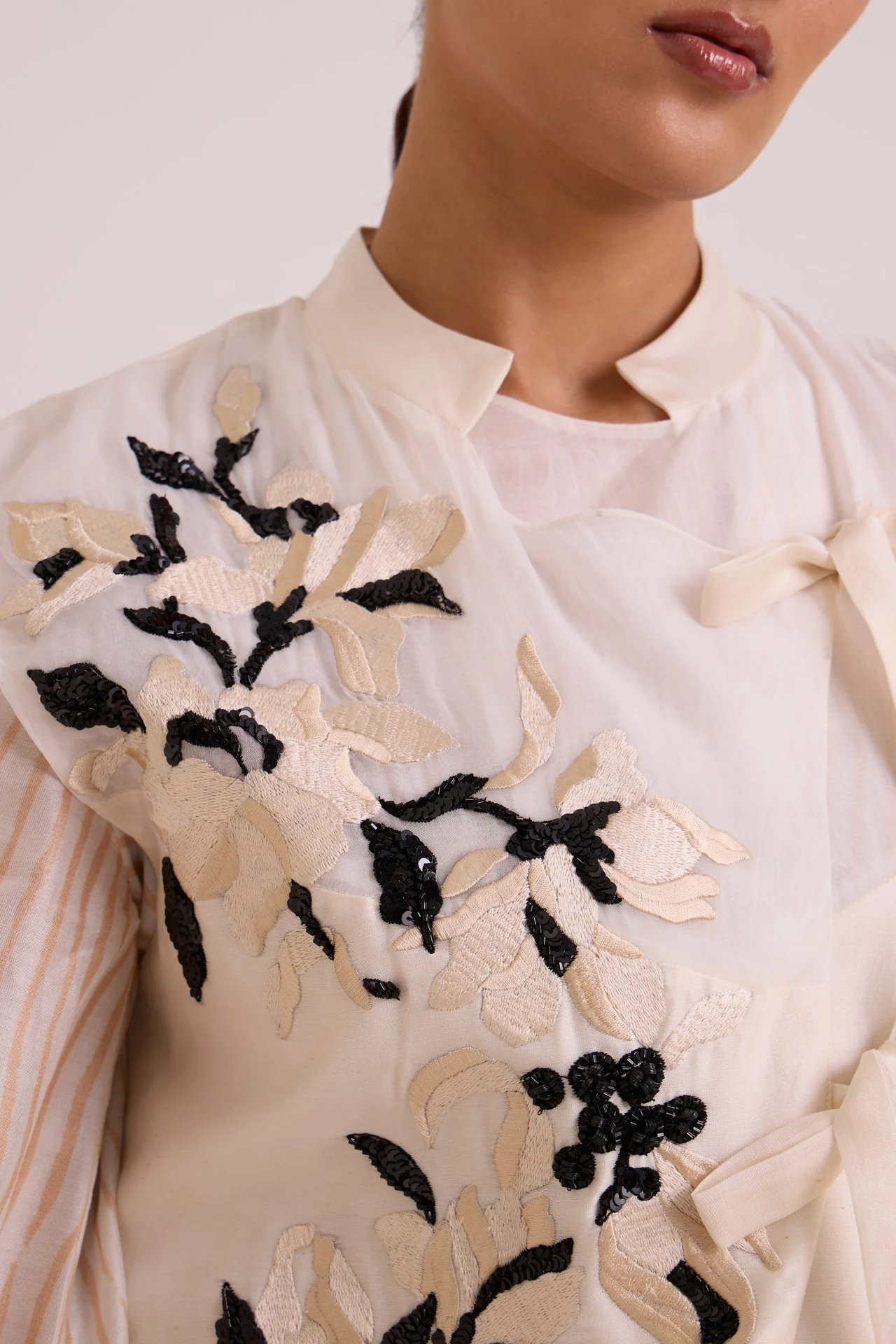 Monroe - Diwan Vest with Shirt & Pant Set - Image 4