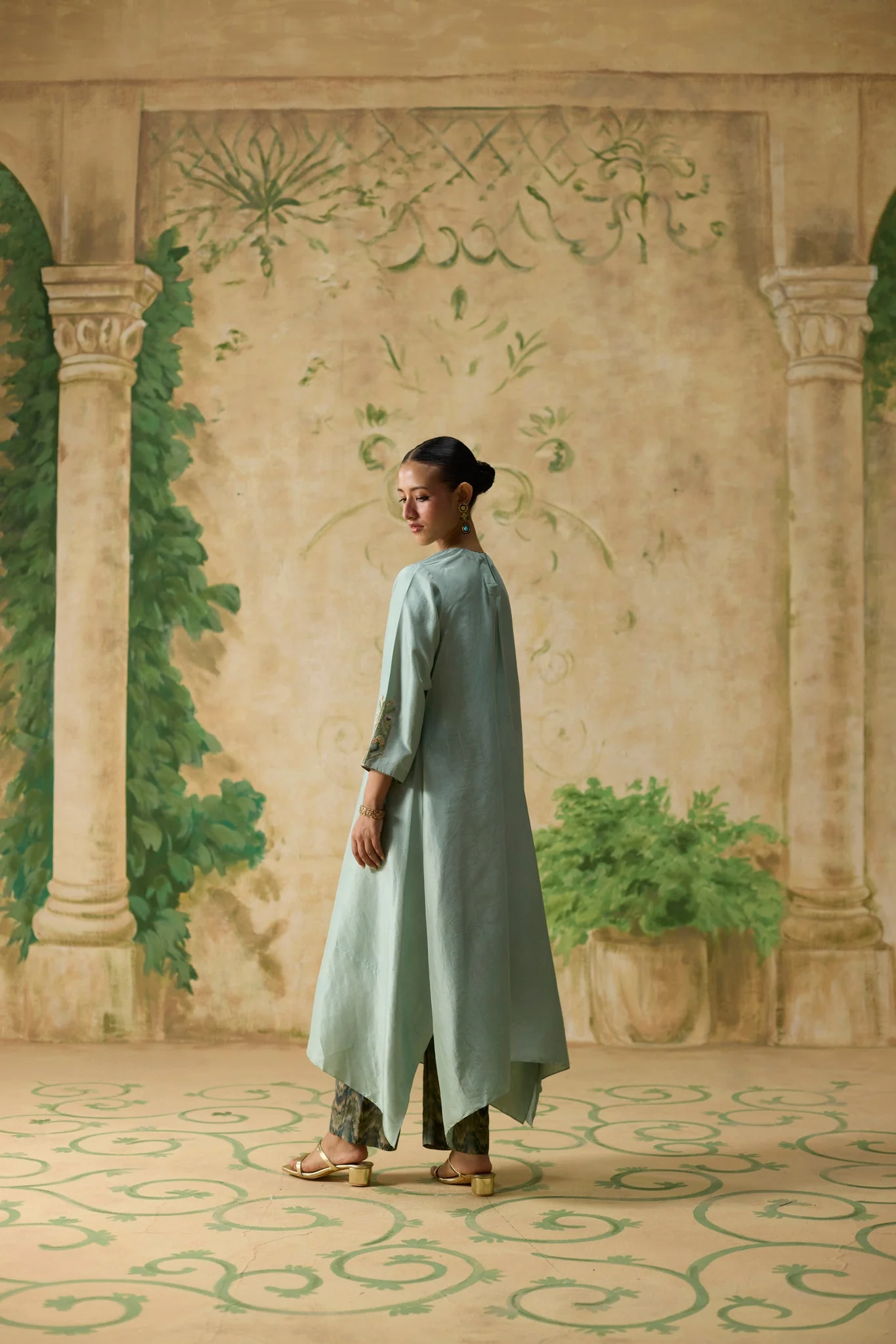Moor Kurta Set- Light Blue - Image 5