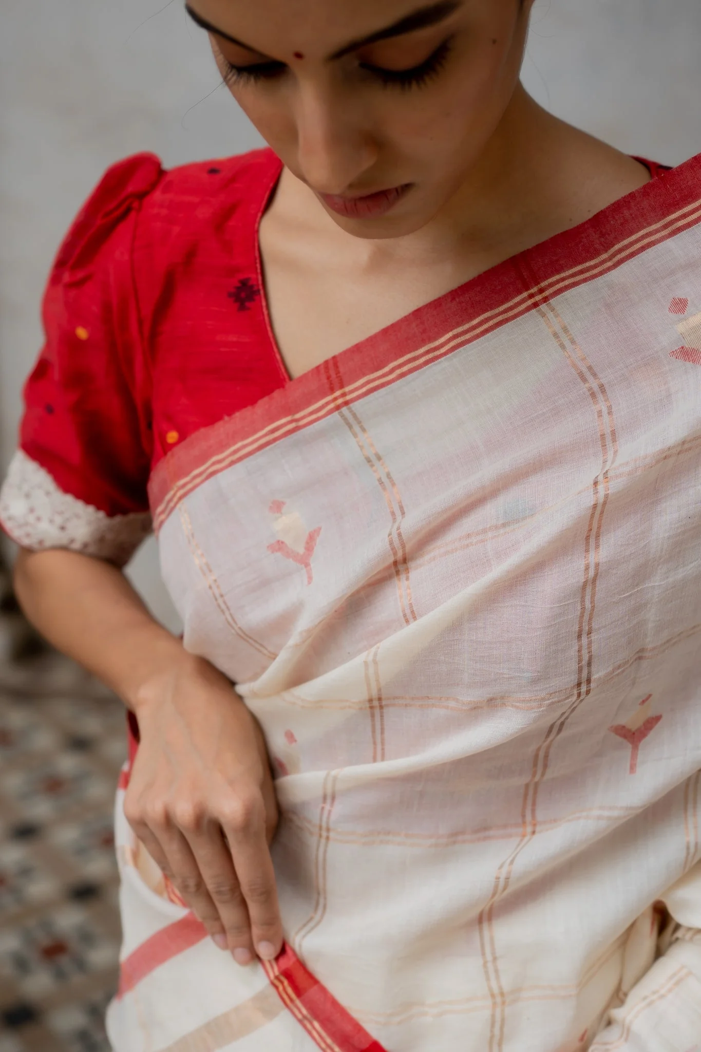 Mudita - White - Image 2