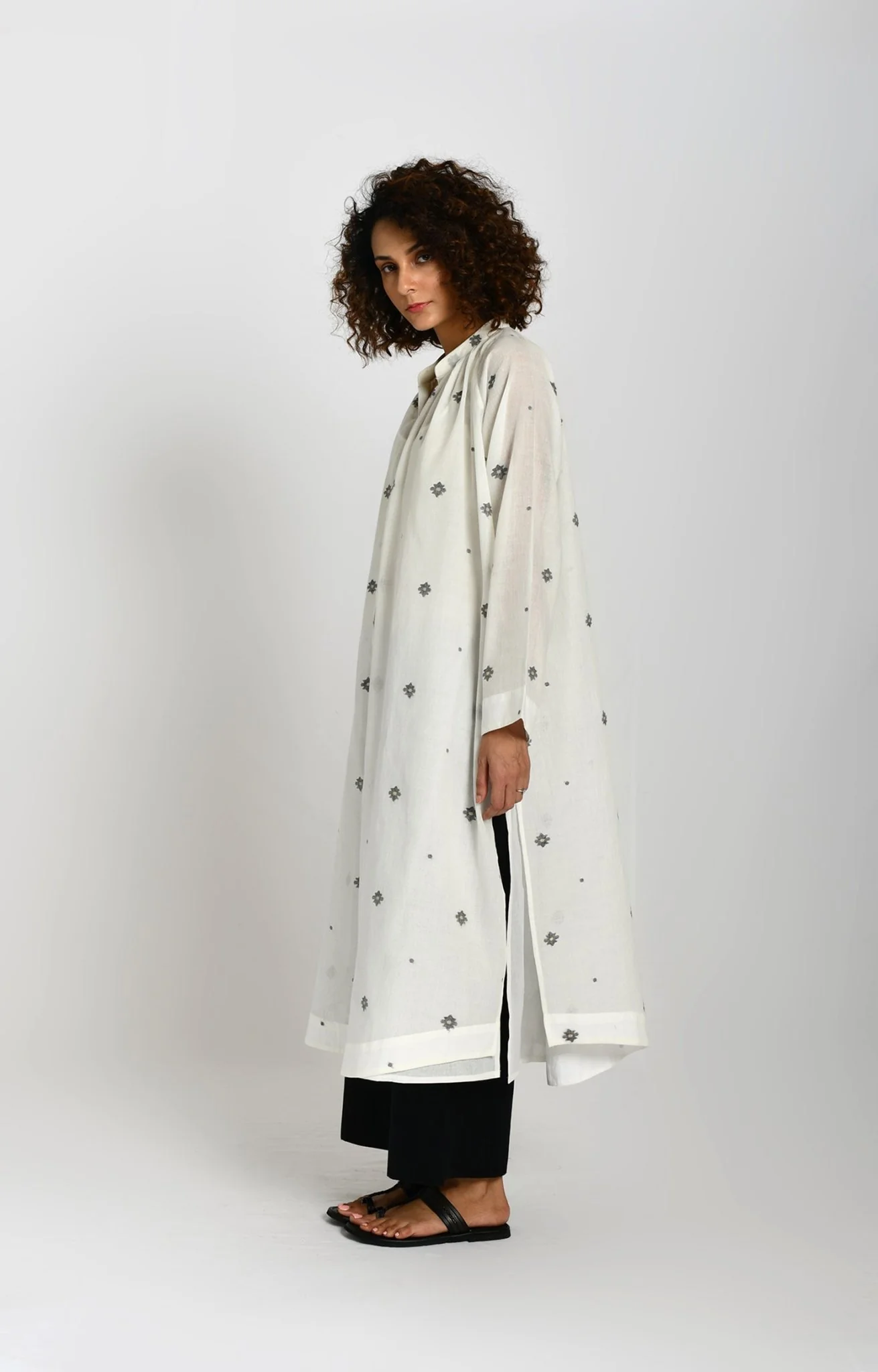 Neck Gather Jamdani Tunic- White - Image 3