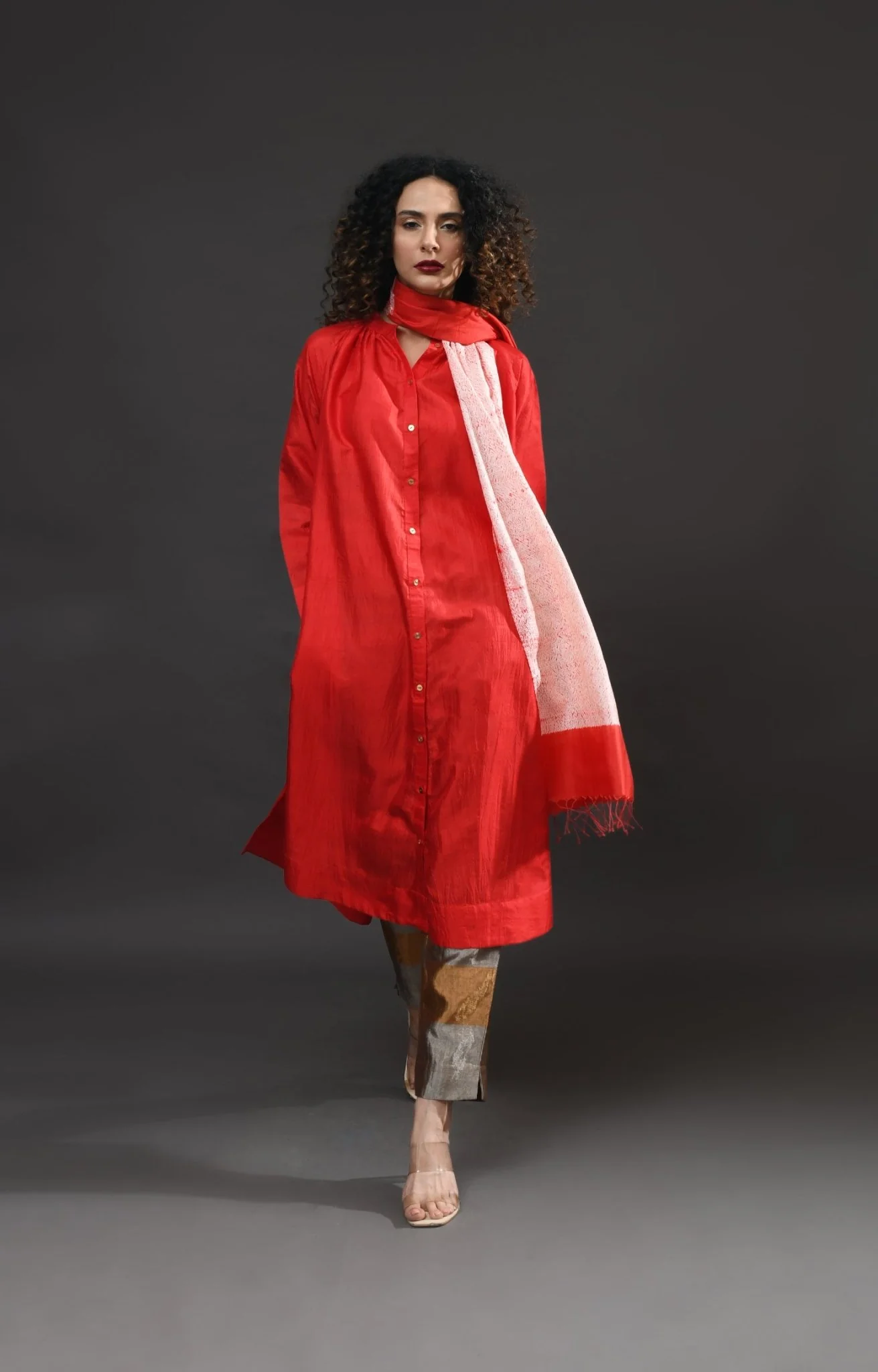 Neck Gather Mulberry Silk Kurta with Tissue Pants (Set of 3) - Crimson - Image 2