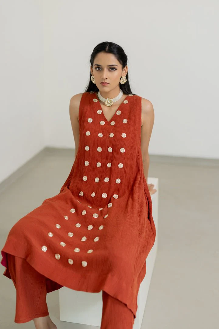 Nishaa Moons Kurta Set - Image 4