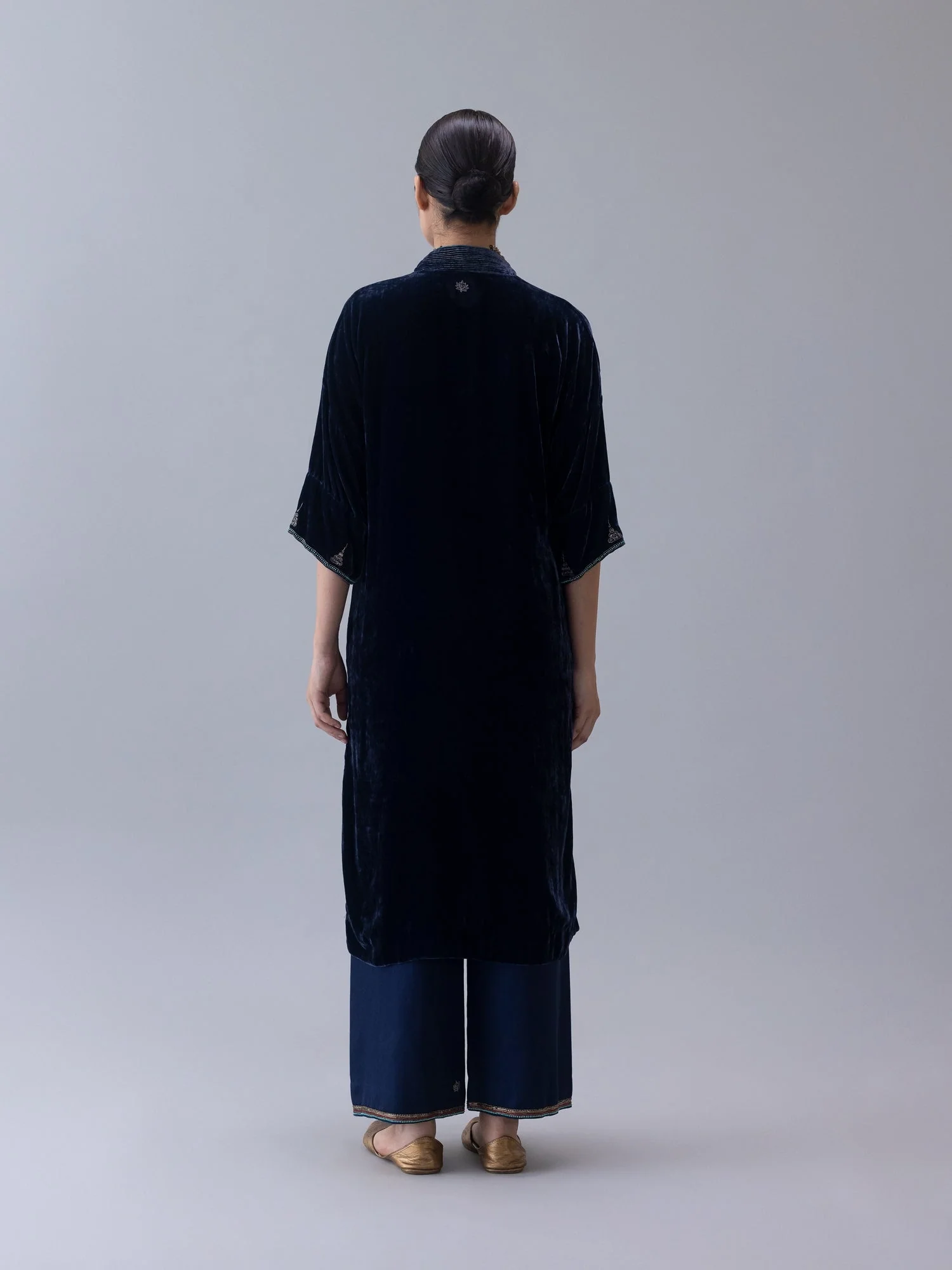Nyin Indigo Kaftan - Image 5