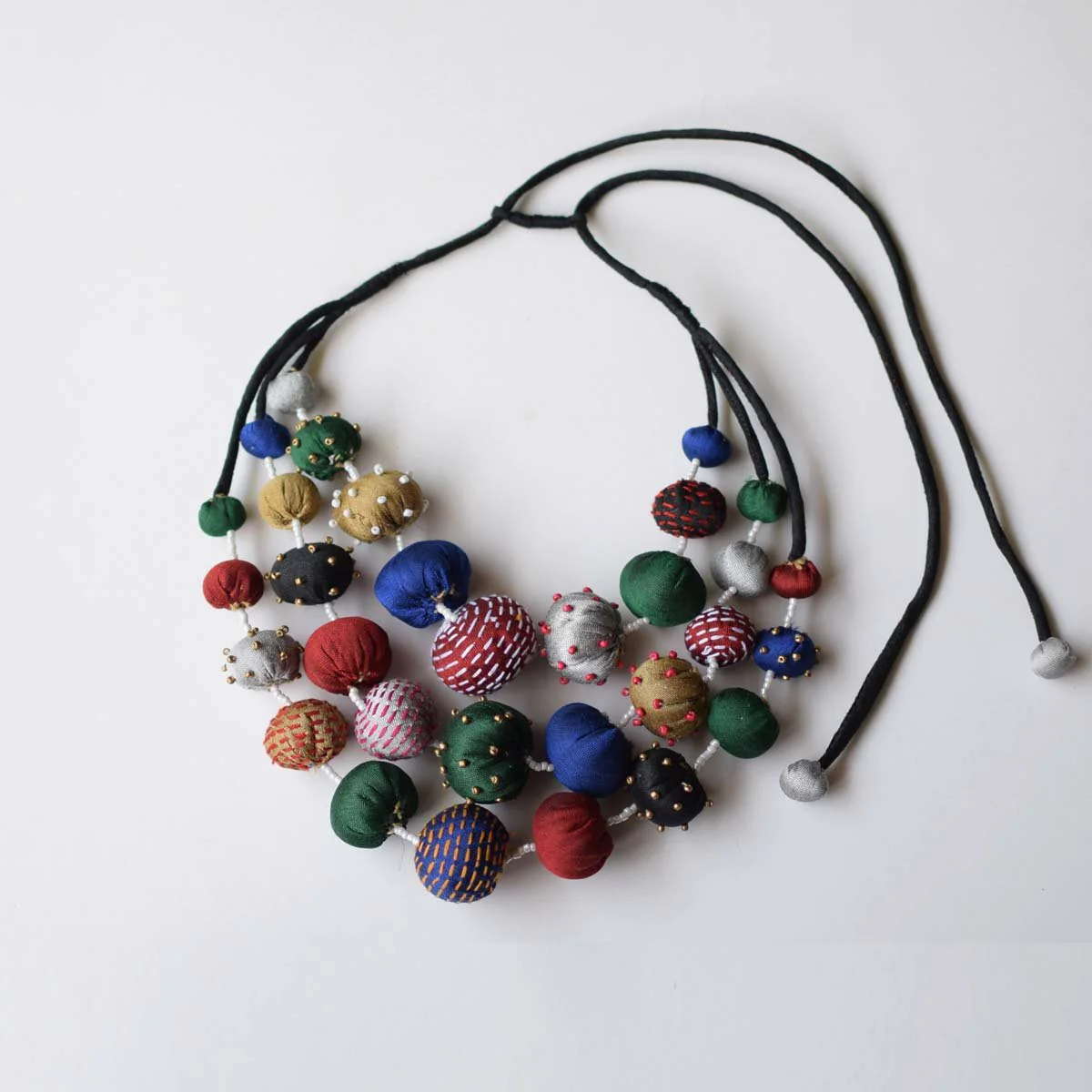 Parama Triple Layered Neckpiece - Image 7