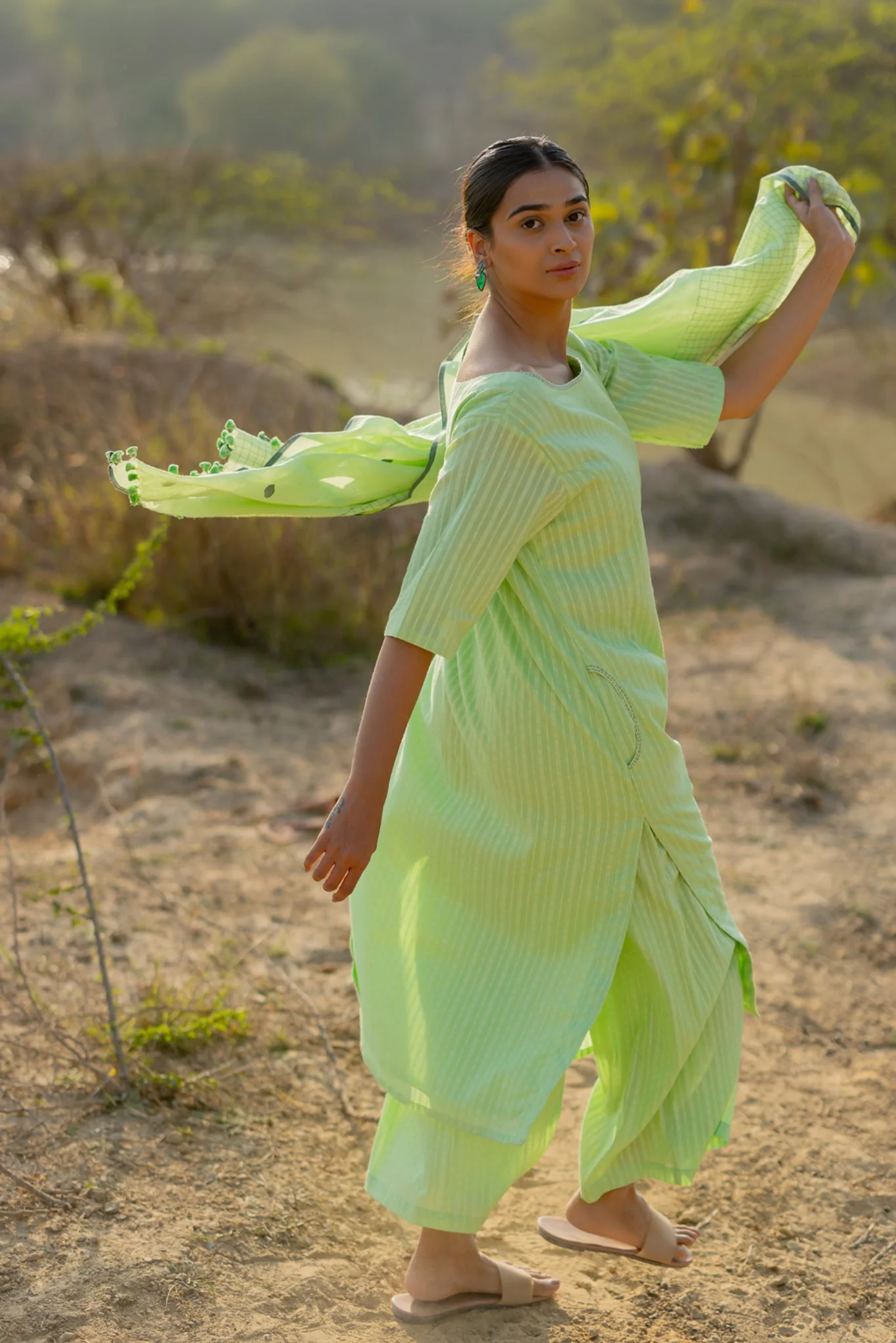 Pastel Green Kurta Set with Jaamdani Stole - Image 4
