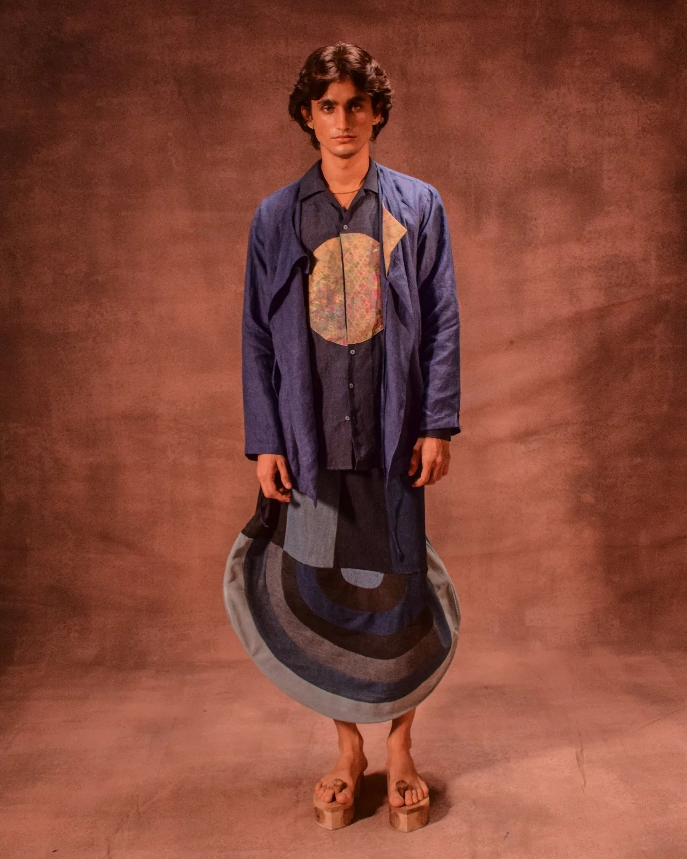 Patina Linen Shirt in Denim Blue - Image 3