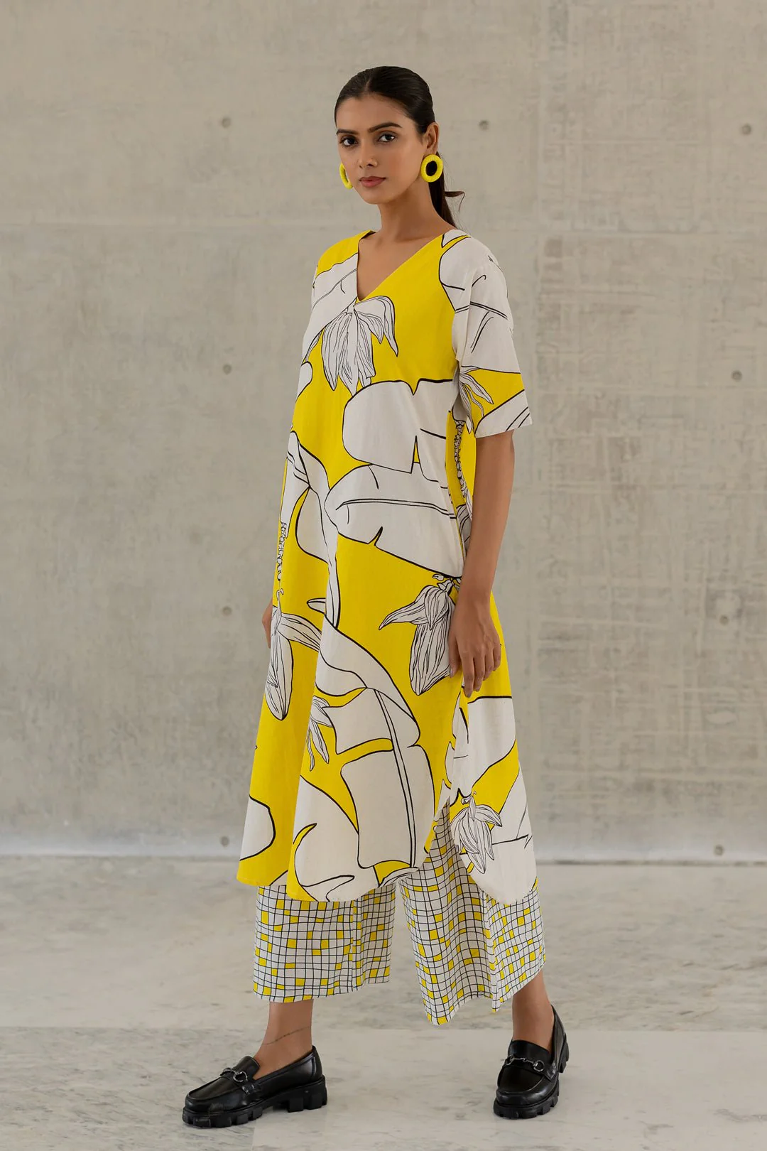Plantain Orchard Kurta and Checks Palazzo Set - Image 9