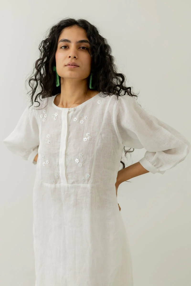 Pristine White linen kurta - Image 2