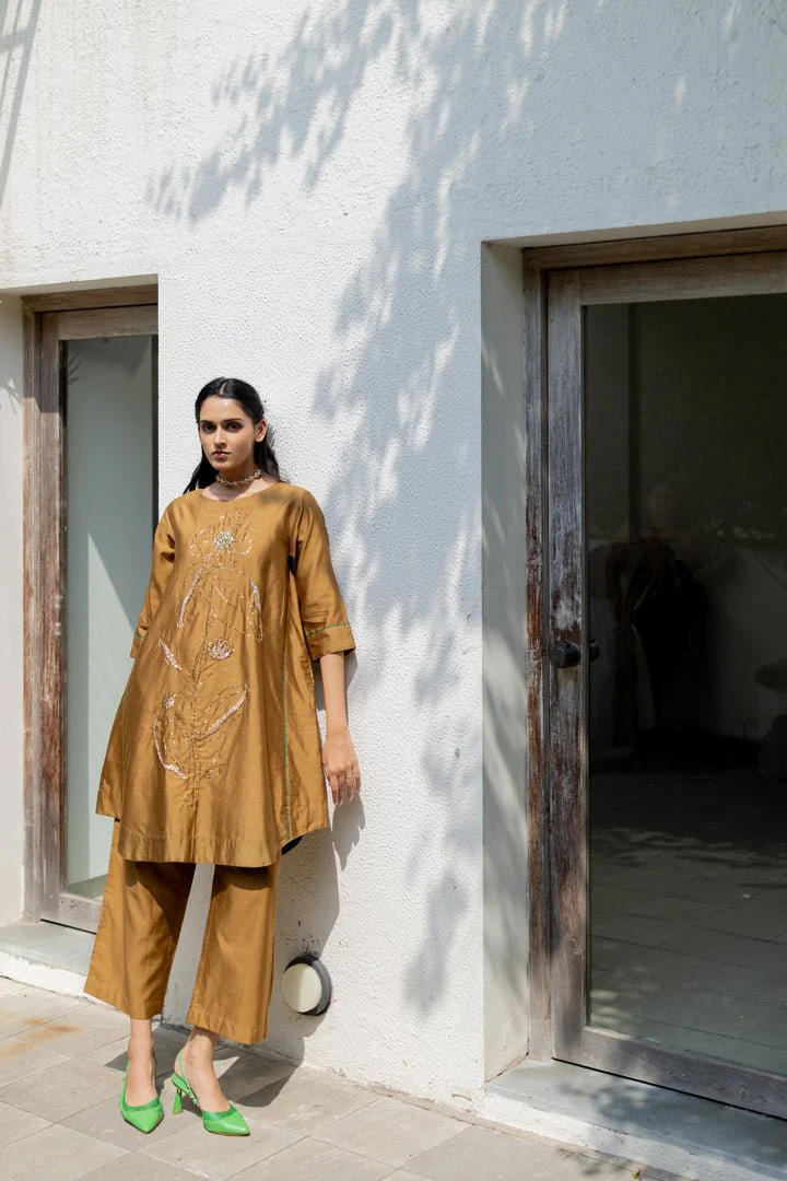 Raivya Embroidered Co-ord Set - Image 4